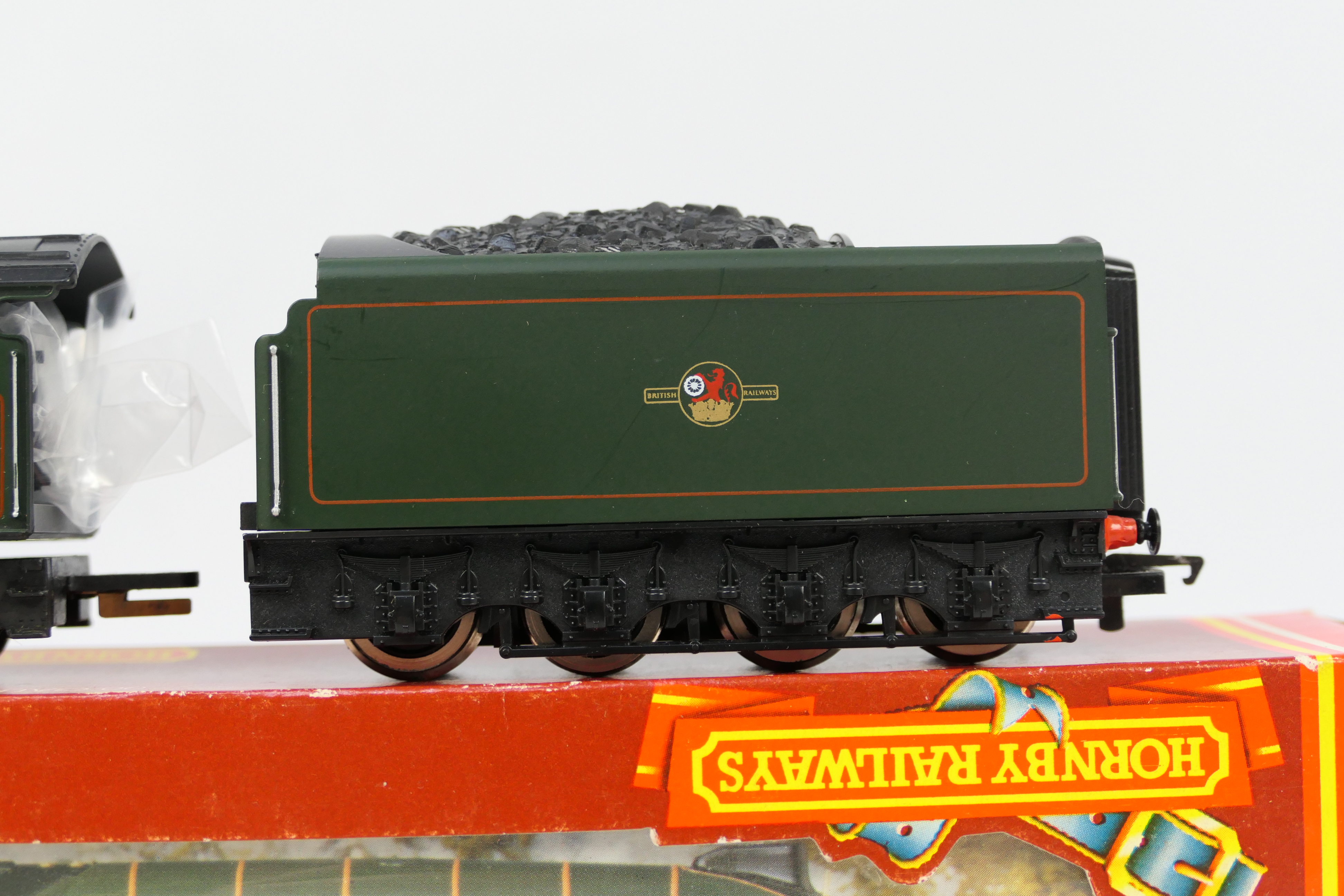 Hornby - A boxed Hornby R309 OO gauge Class A4 4-6-2 steam locomotive and tender Op. - Image 3 of 3