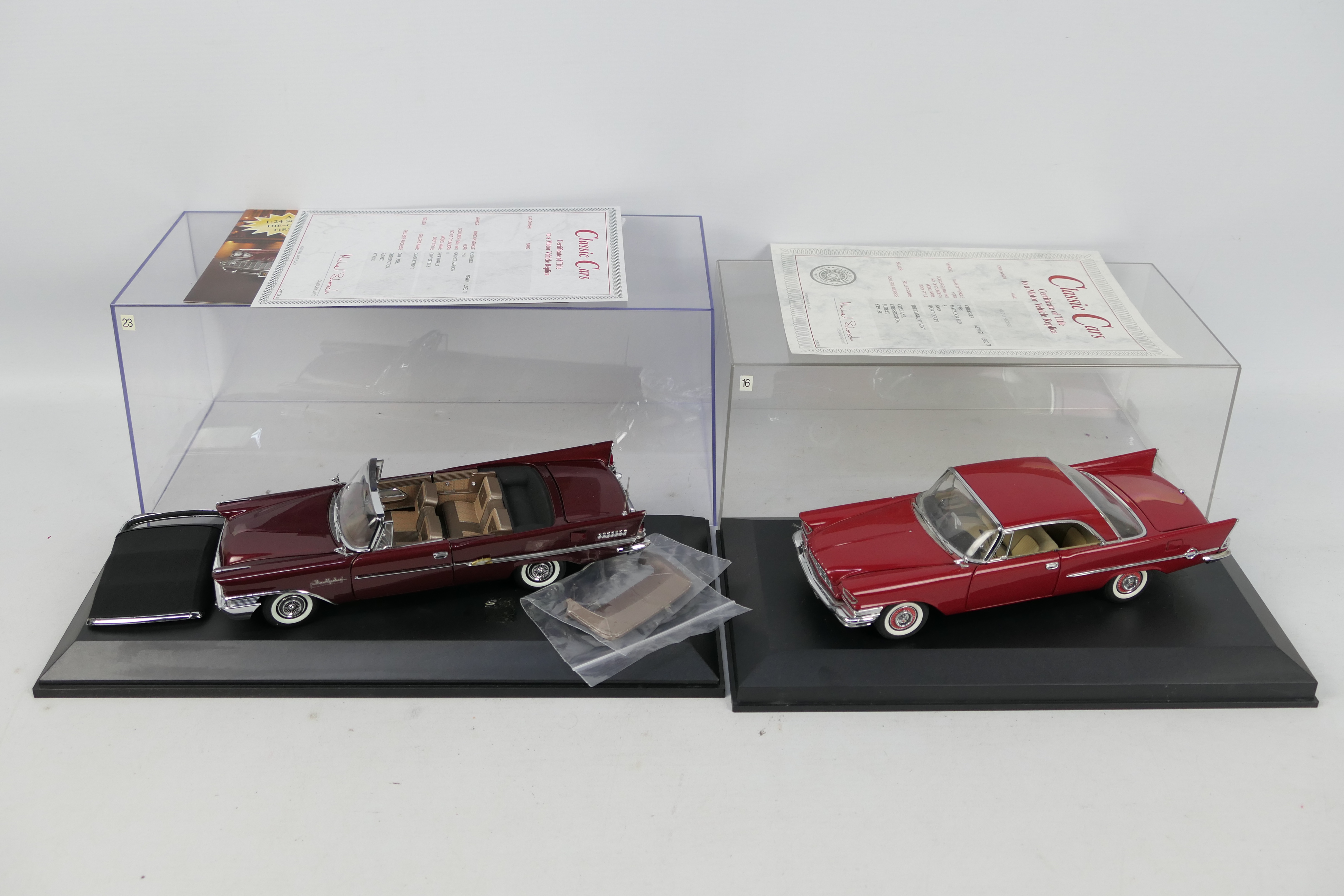 Danbury Mint - 2 x 1958 Chrysler models in 1:24 scale,