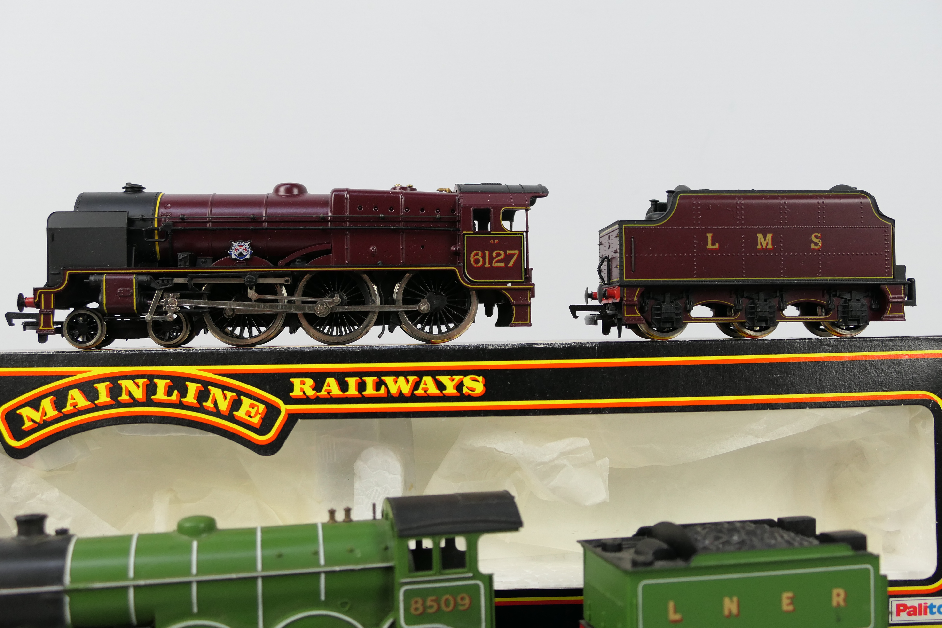 Hornby - Mainline - Airfix - Three OO gauge steam locomotives and tenders two of which boxed and - Image 4 of 4