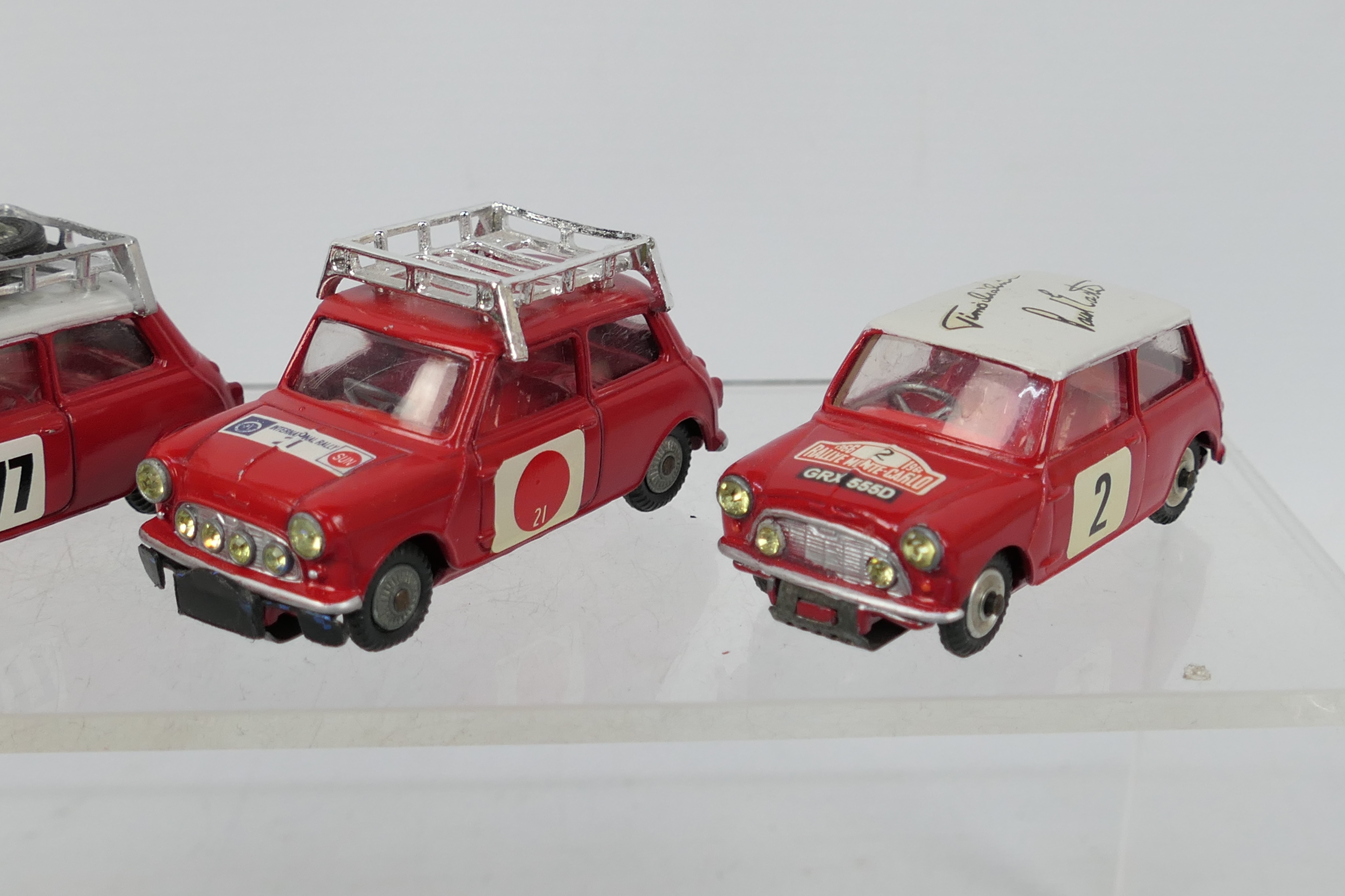 Dinky - Corgi - 15 x unboxed refurbished Mini models in 1:43 scale including AA Van # 274, - Image 3 of 7