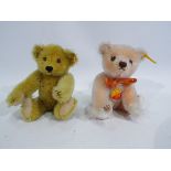 Steiff - Two Steiff bears, 029301 & 029424 approx 16 cm (h). Each with gold button and yellow label.