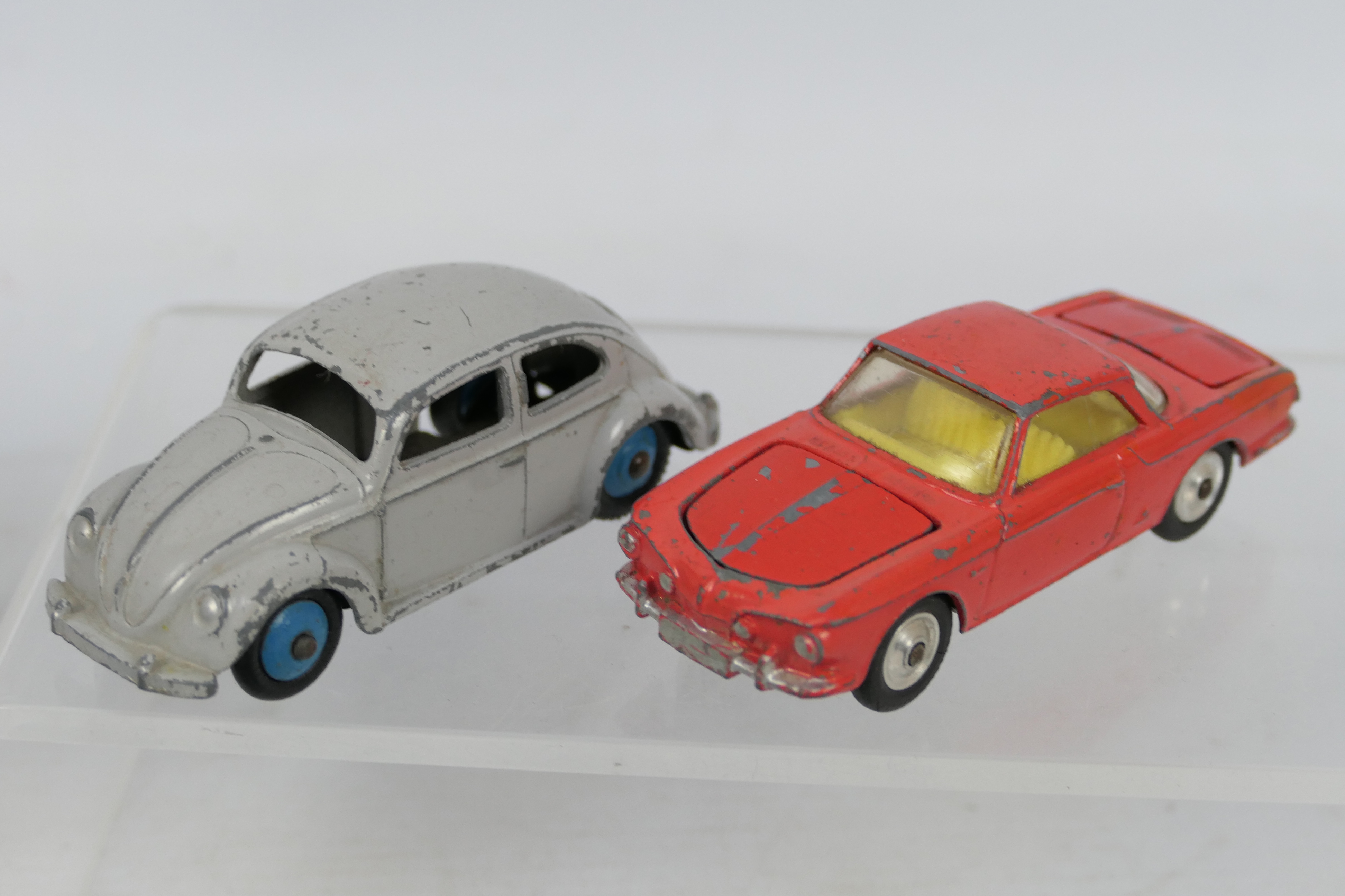 Dinky - Corgi - DeAgostini - 10 x unboxed Volkswagen models in 1:43 scale including Beetle Polizei - Image 5 of 5