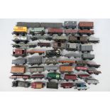 Hornby - Lima - Jouef - Triang - Others - Over 30 unboxed OO / HO gauge freight rolling stock items.