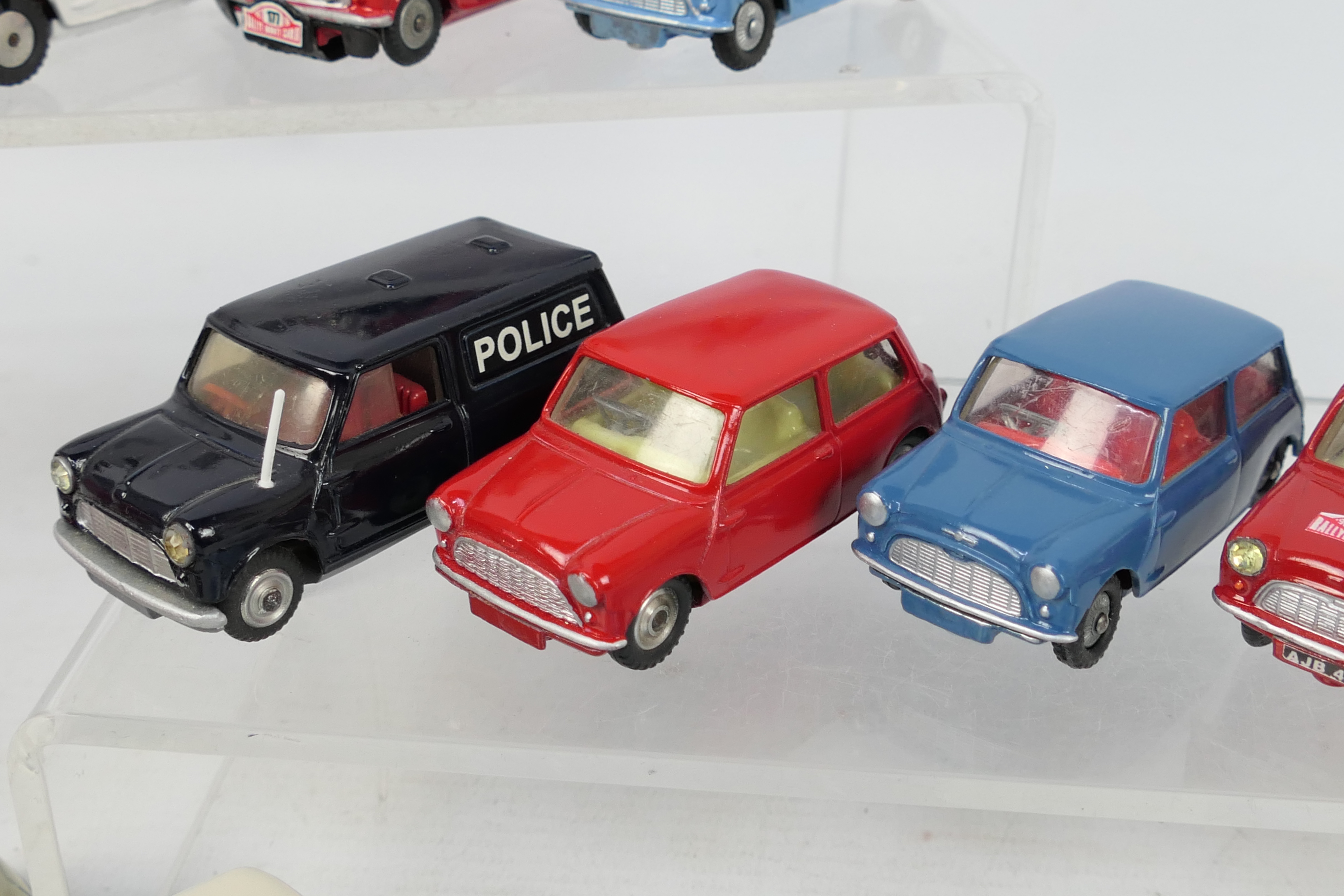 Corgi - 21 x unboxed refurbished Mini models in 1:43 scale including Police van # 448, - Image 4 of 9