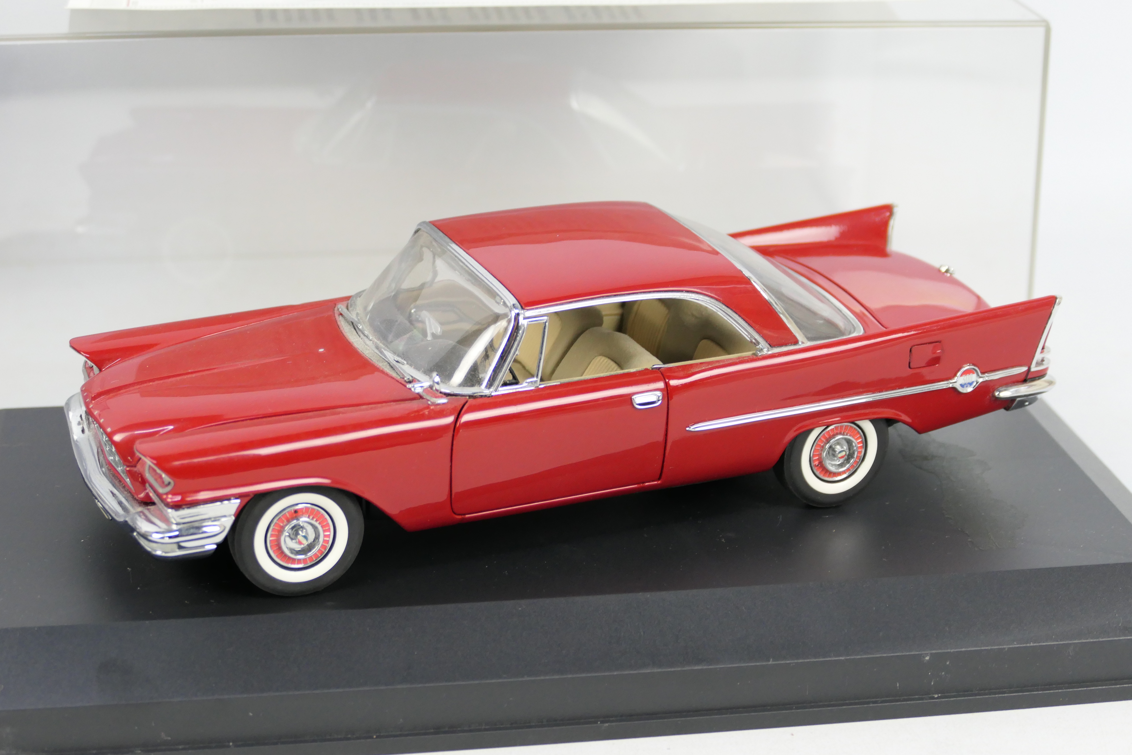 Danbury Mint - 2 x 1958 Chrysler models in 1:24 scale, - Image 2 of 5