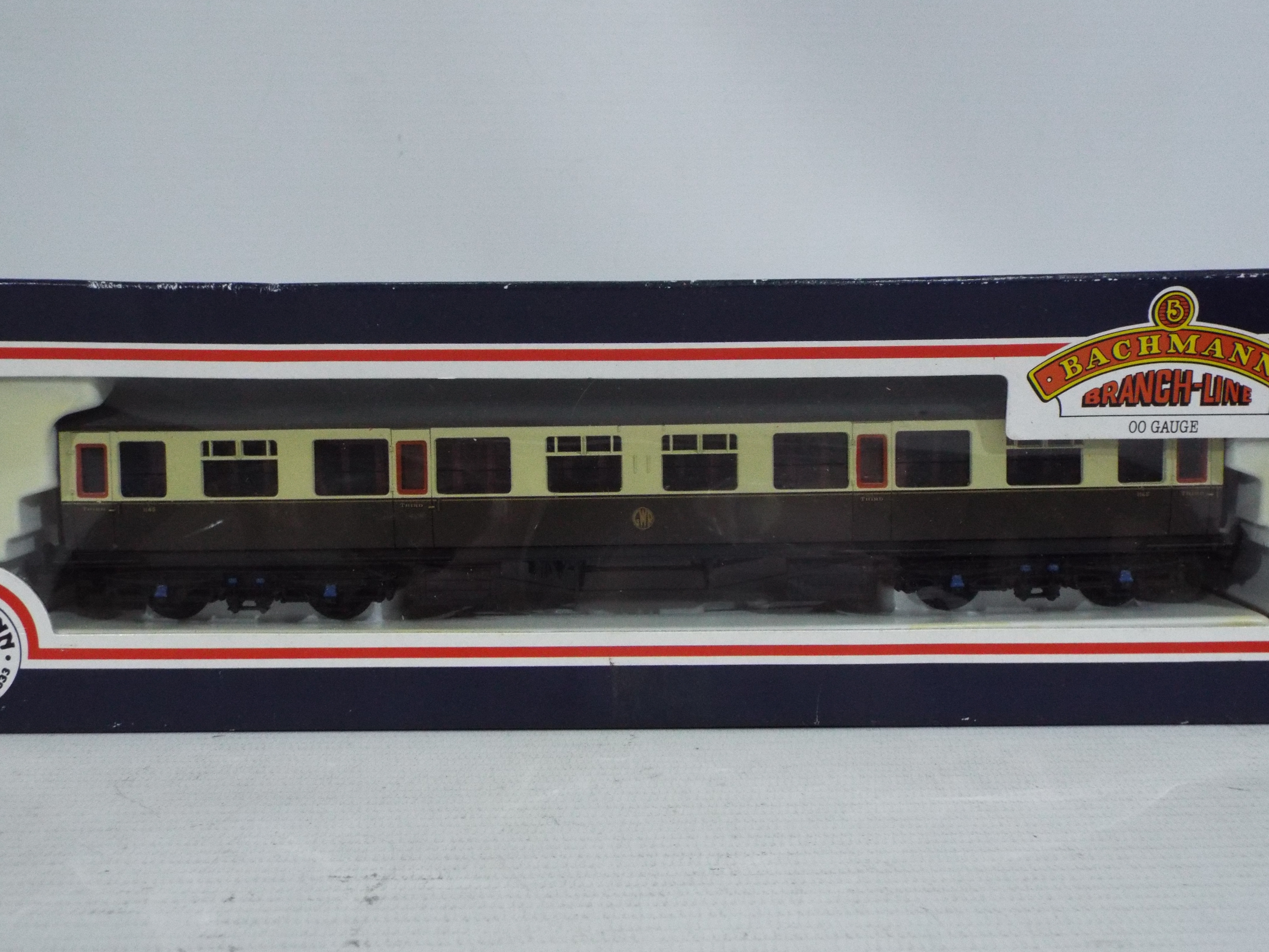 Bachmann, Hornby - 2 x boxed Bachmann OO gauge locomotive and railway carriage, - Image 5 of 5