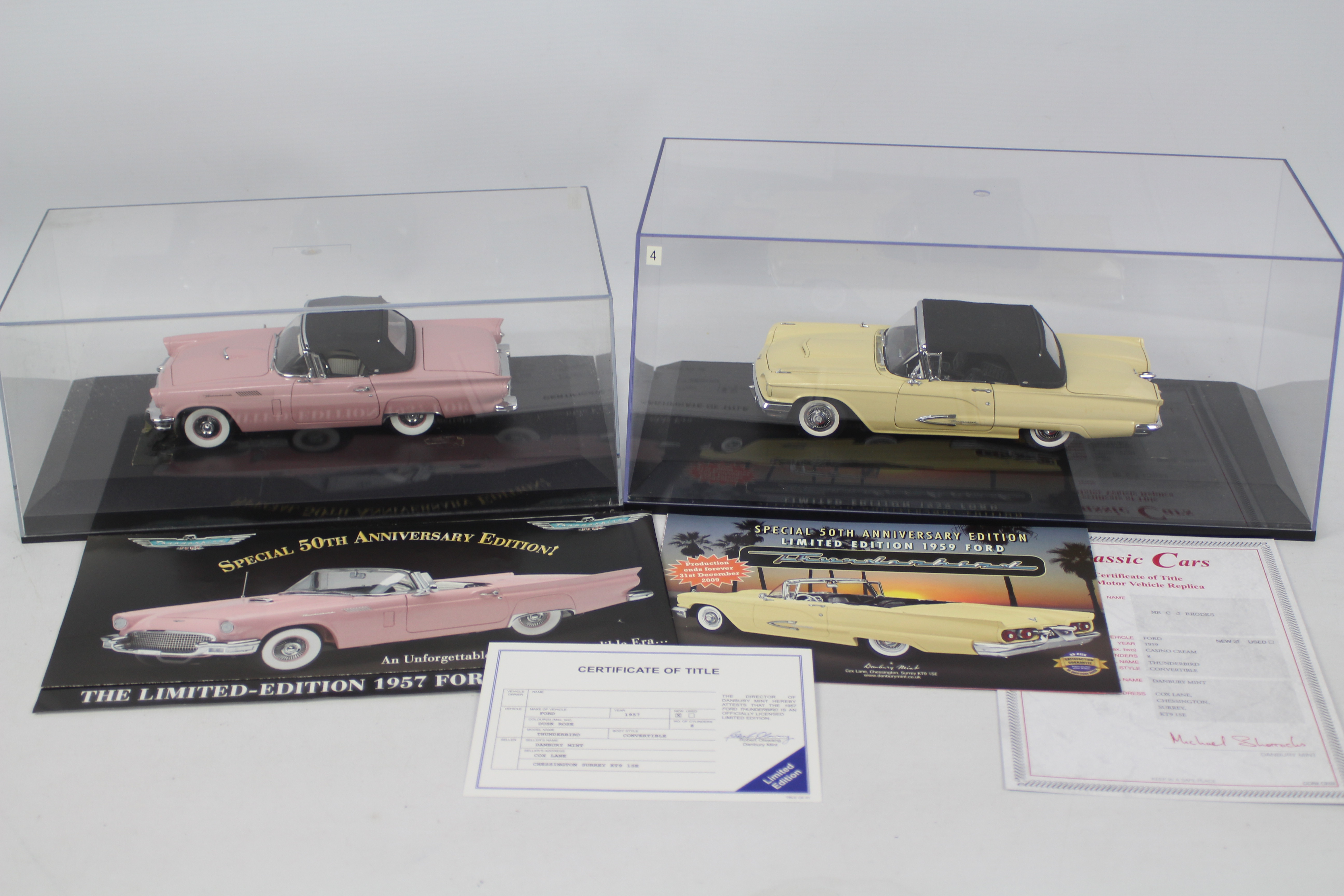 Danbury Mint - 2 x Ford Thunderbird models in 1:24 scale,