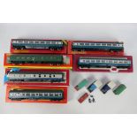 Hornby - Dapol - Lima - Matchbox - 6 x boxed OO gauge coaches and 5 x unboxed diecast vehicles