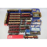 Hornby Dublo - A collection of loose and boxed rolling stock and track items including points,