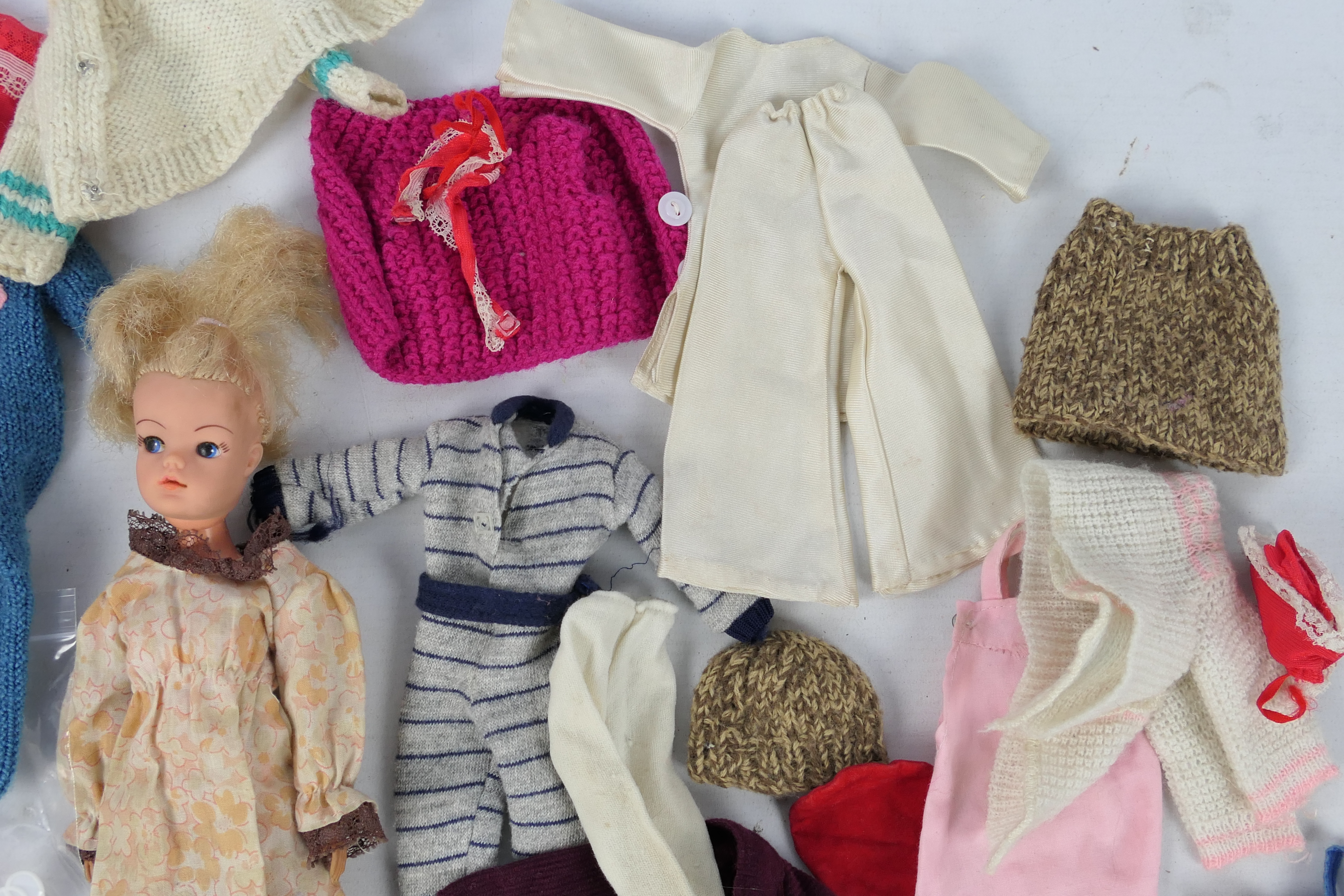 Pedigree - Sindy - A vintage Sindy Walker doll with a collection of clothing and accessories, - Image 6 of 10