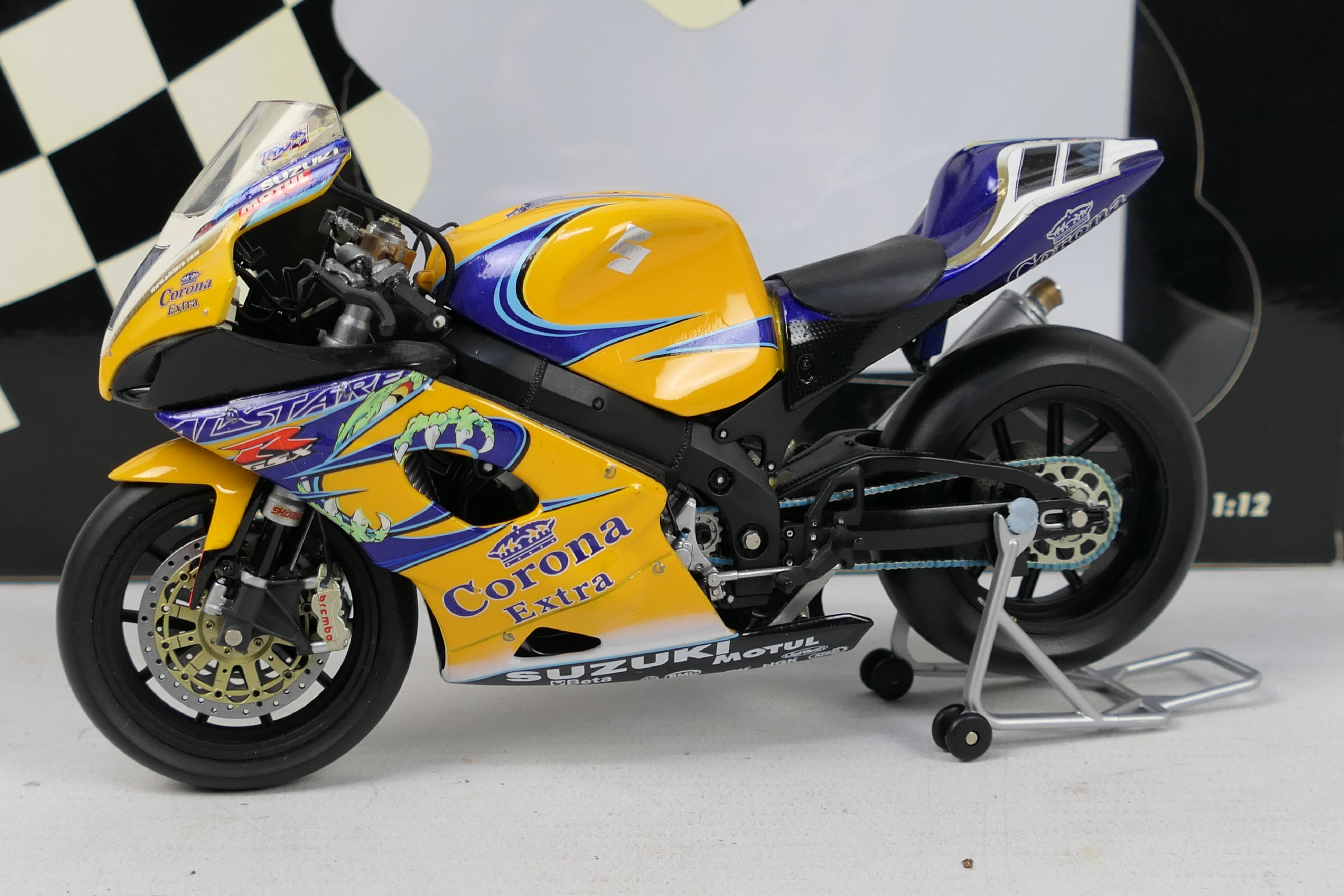 Minichamps - A boxed Troy Corser 2005 Suzuki GSX-R1000 Team Alstare Suzuki Corona Extra bike in - Image 2 of 5