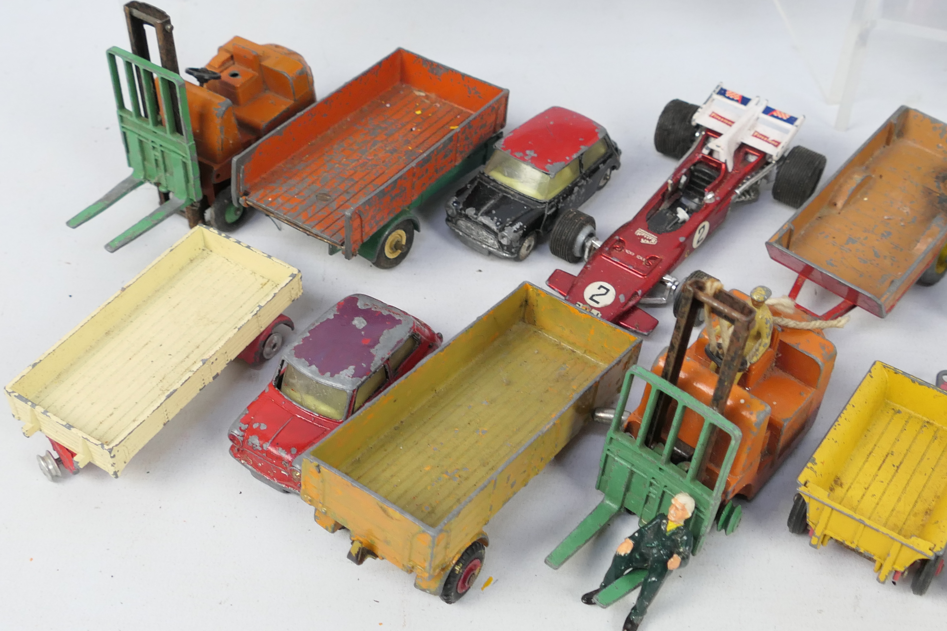 Dinky Toys - Corgi Toys - Matchbox - Marx - Others - An unboxed assembly of playworn diecast - Image 4 of 5