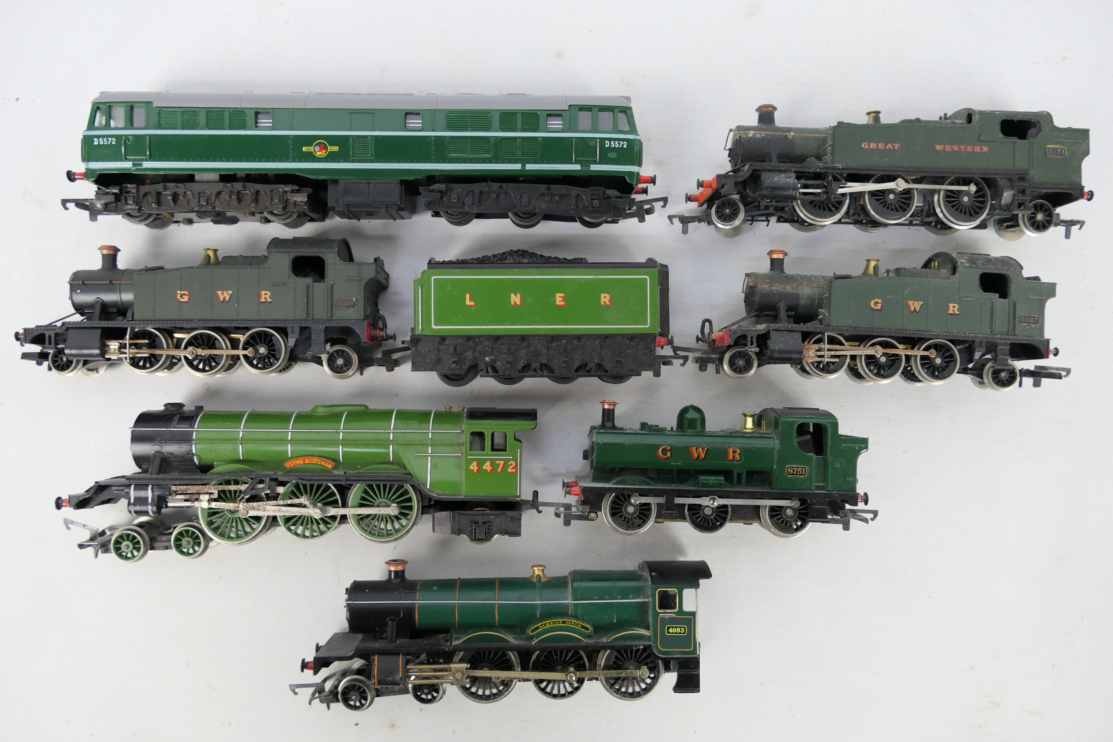 Triang - Others - Seven unboxed OO gauge locomotives.