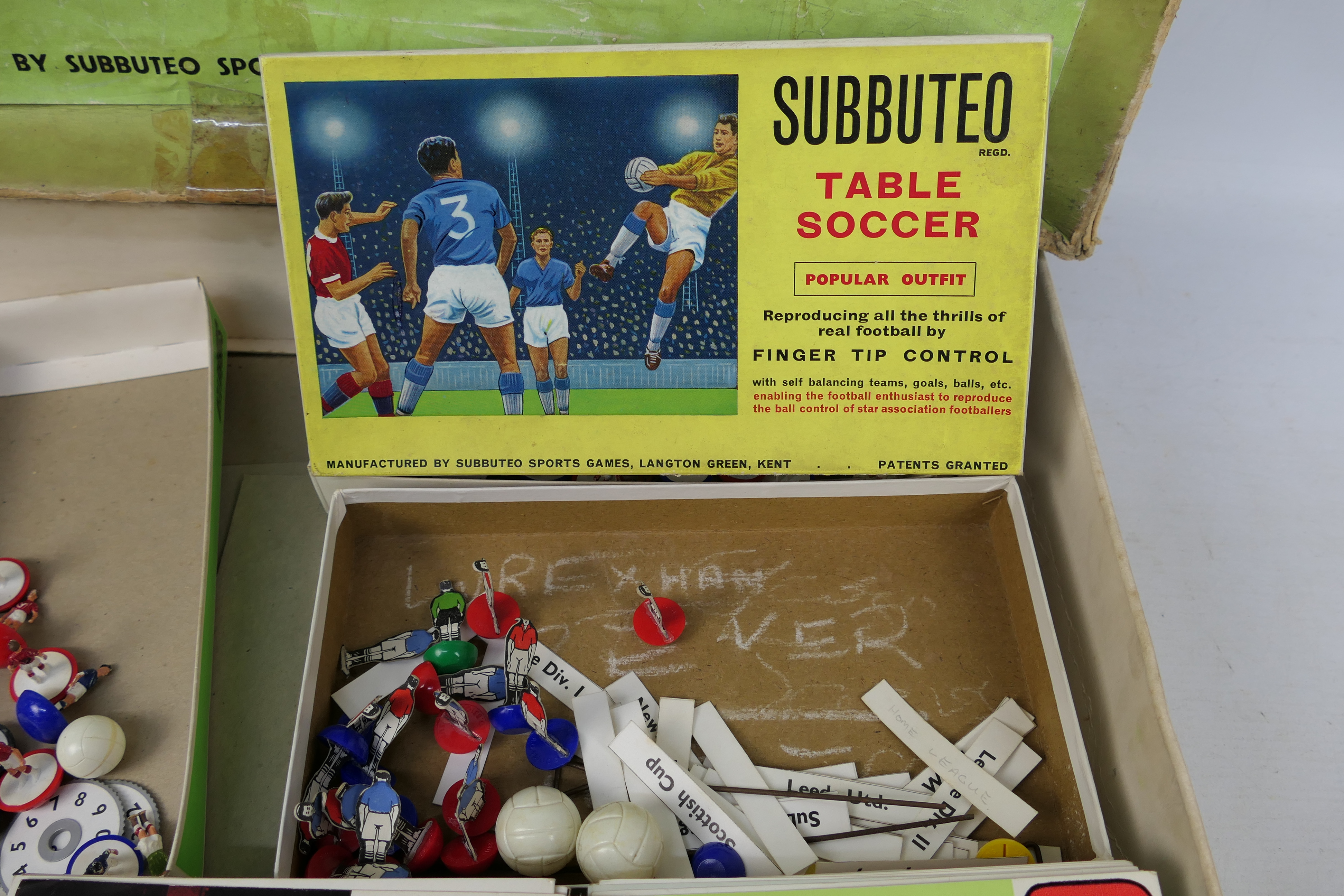 Subbuteo - 2 x boxed sets, a 1960s Continental set and a 1980s set. - Image 6 of 16