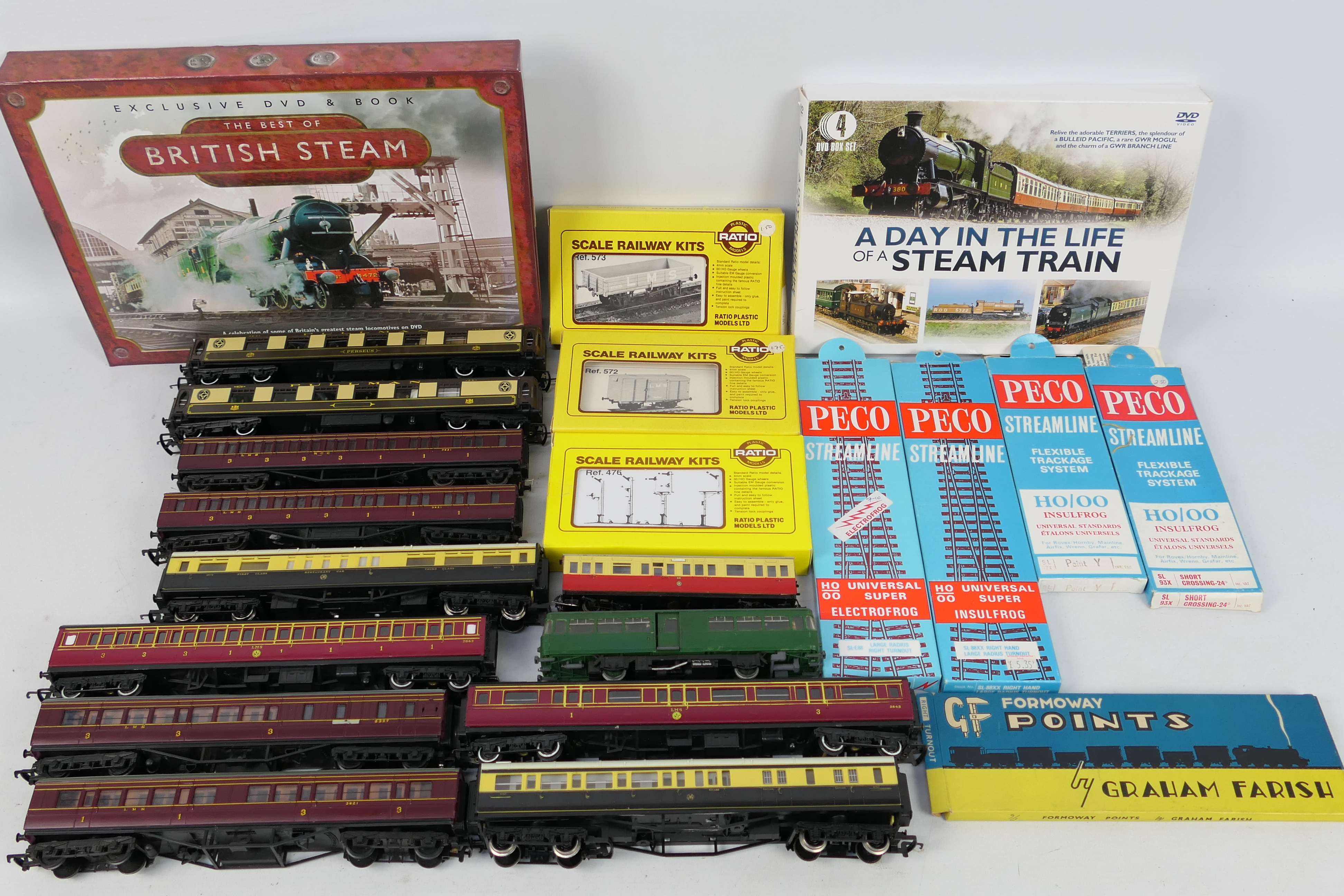 Hornby - Mainline - Ratio Plastics - Peco - Other - A rake of 12 unboxed mainly OO gauge passenger