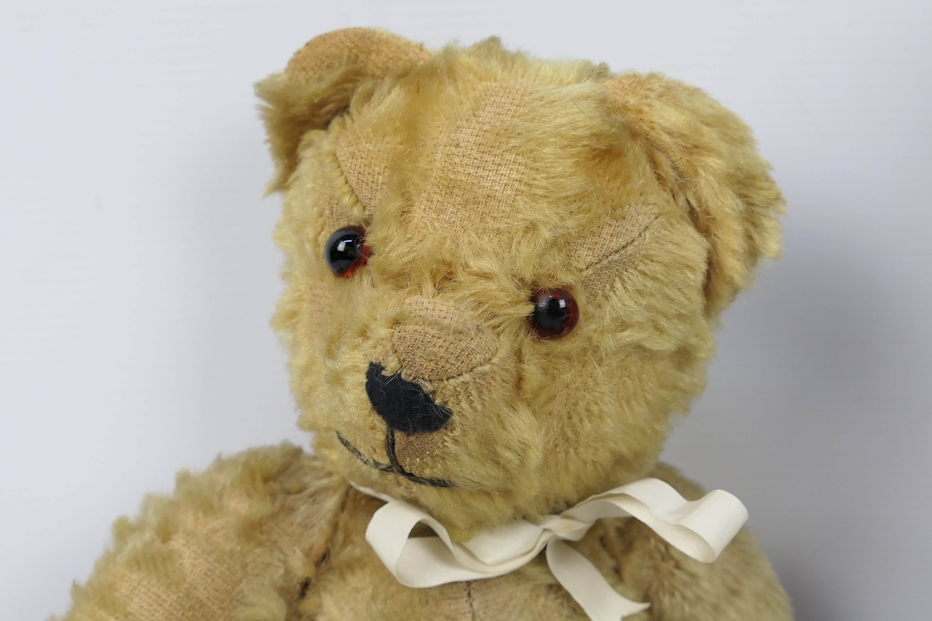 Unknown Maker - 2 x old golden mohair jointed bears both with glass eyes and growlers. - Image 5 of 6