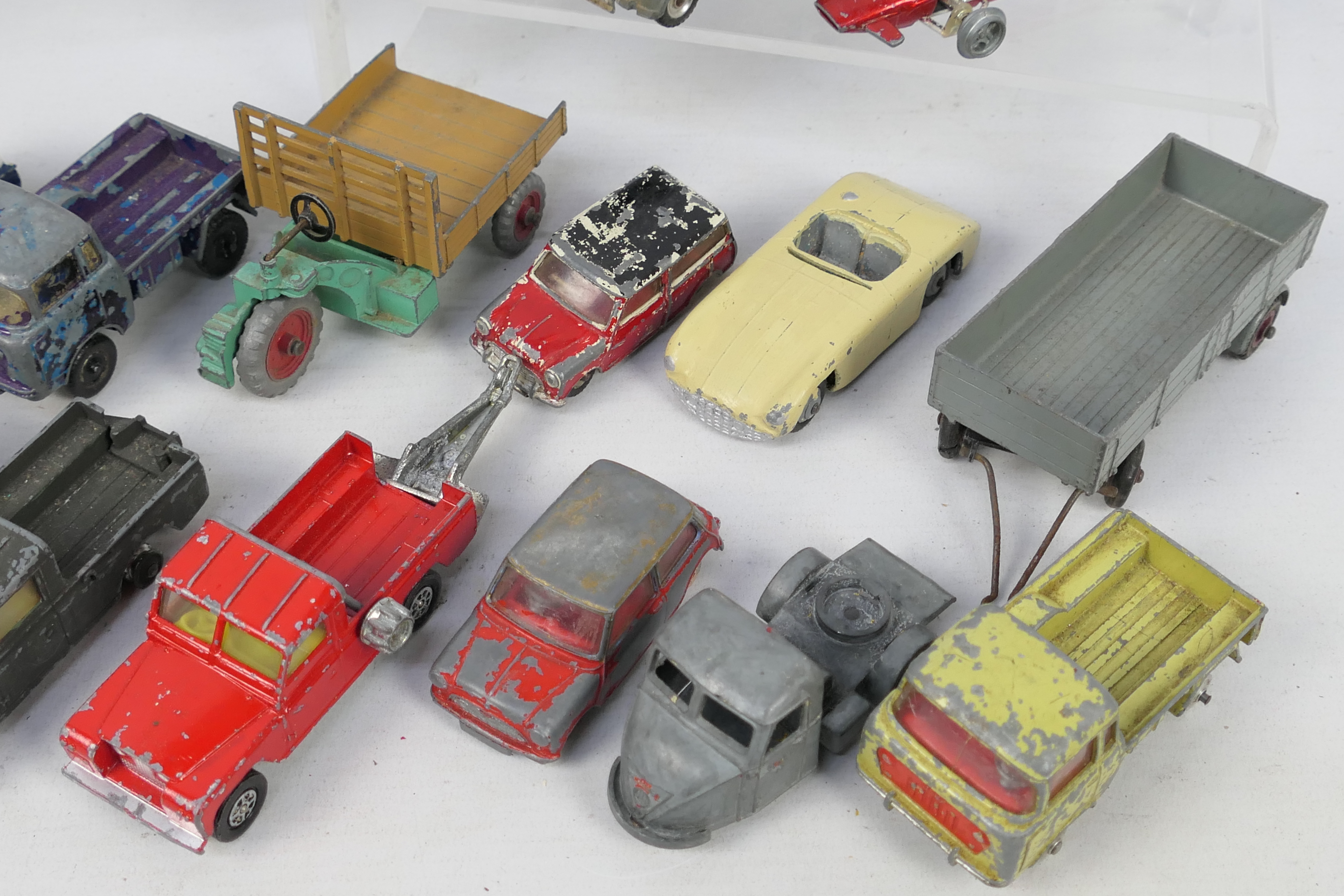 Dinky Toys - Corgi Toys - Others - A collection of unboxed playworn diecast vehicles in various - Image 5 of 5