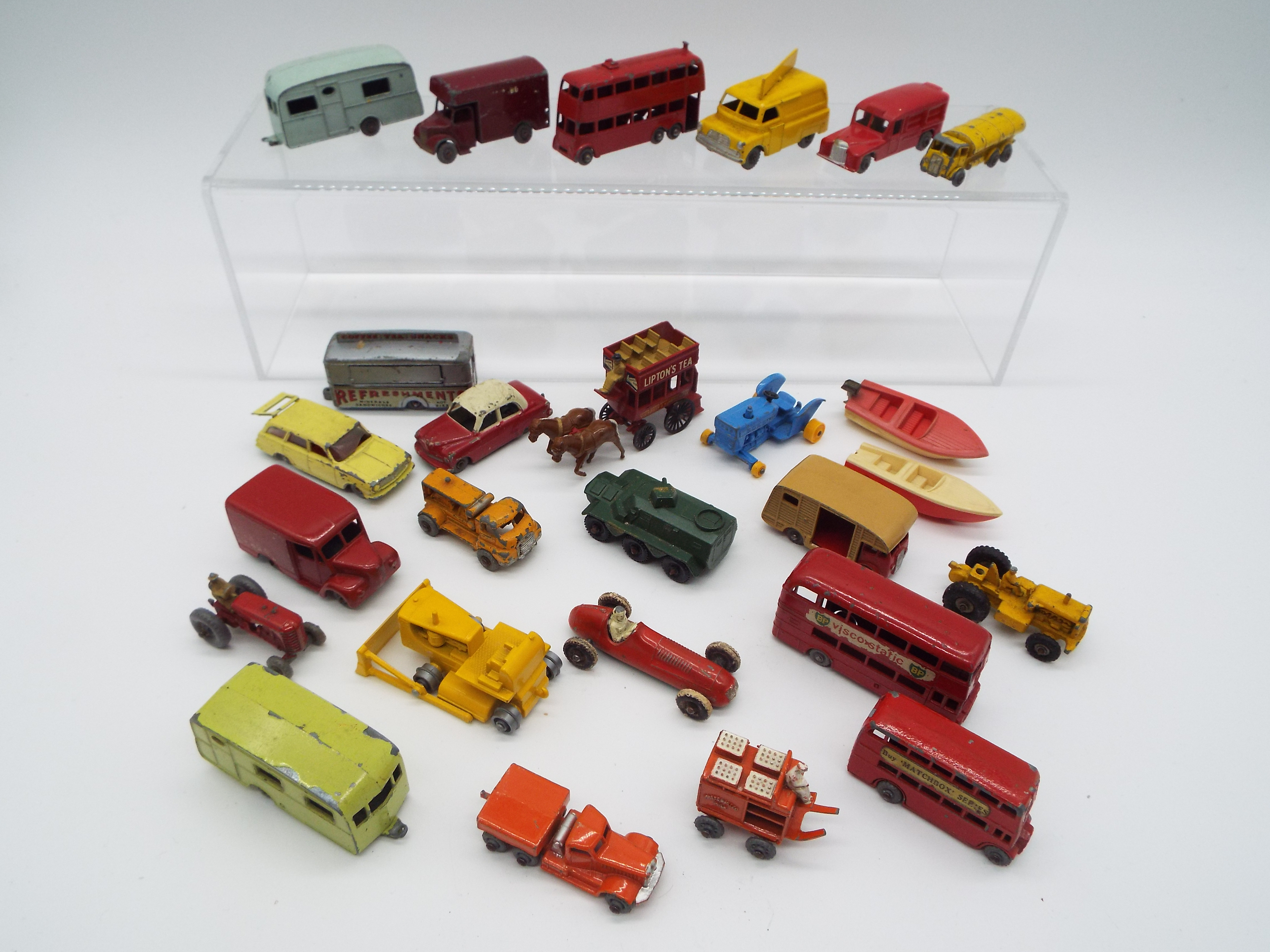 Matchbox Series - 26 Lesney / Moko Lesney model motor vehicles as illustrated,