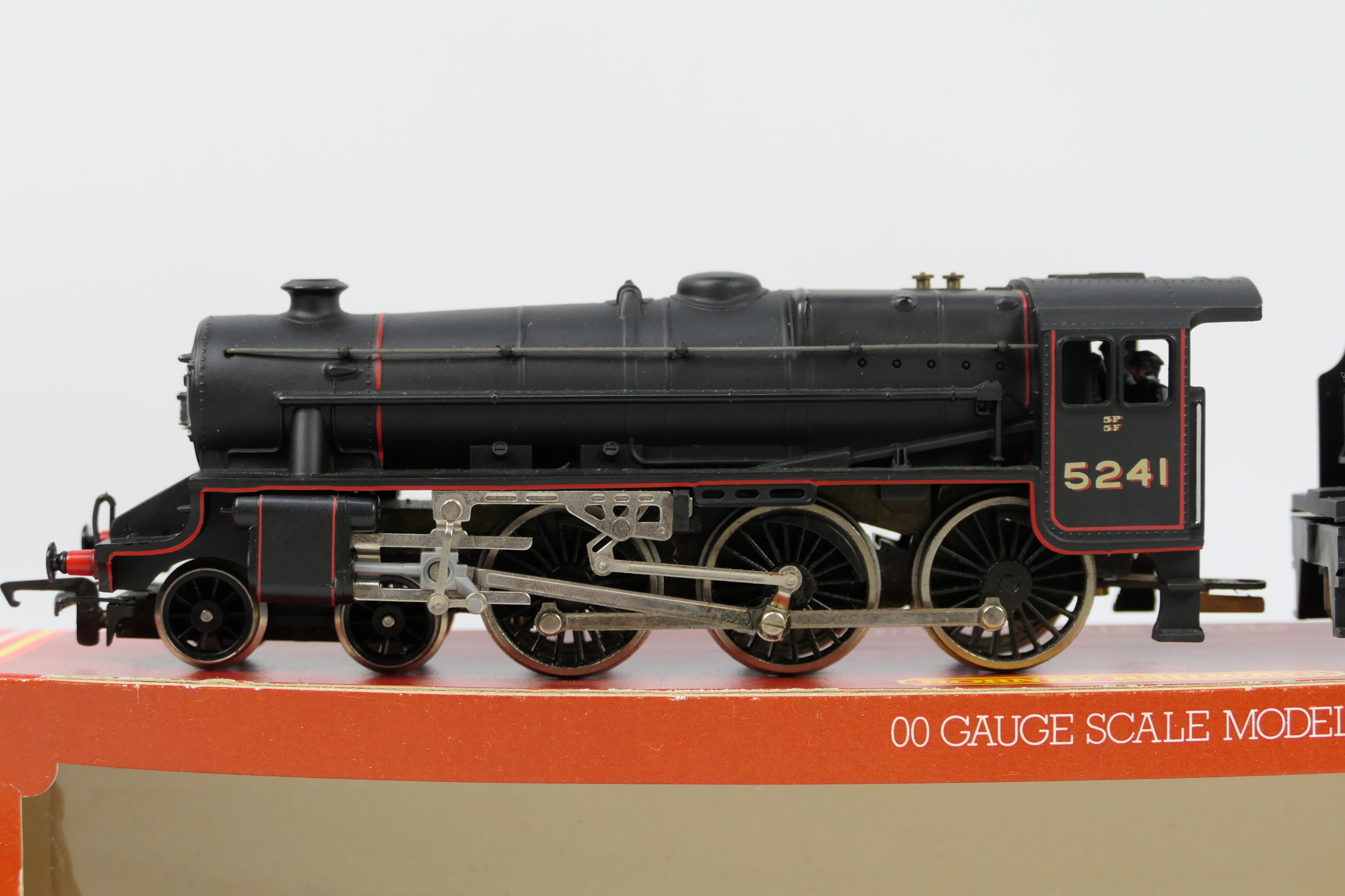 Hornby - A boxed Hornby R858 OO gauge Class 5 4-6-0 steam locomotive and tender Op. - Image 2 of 3