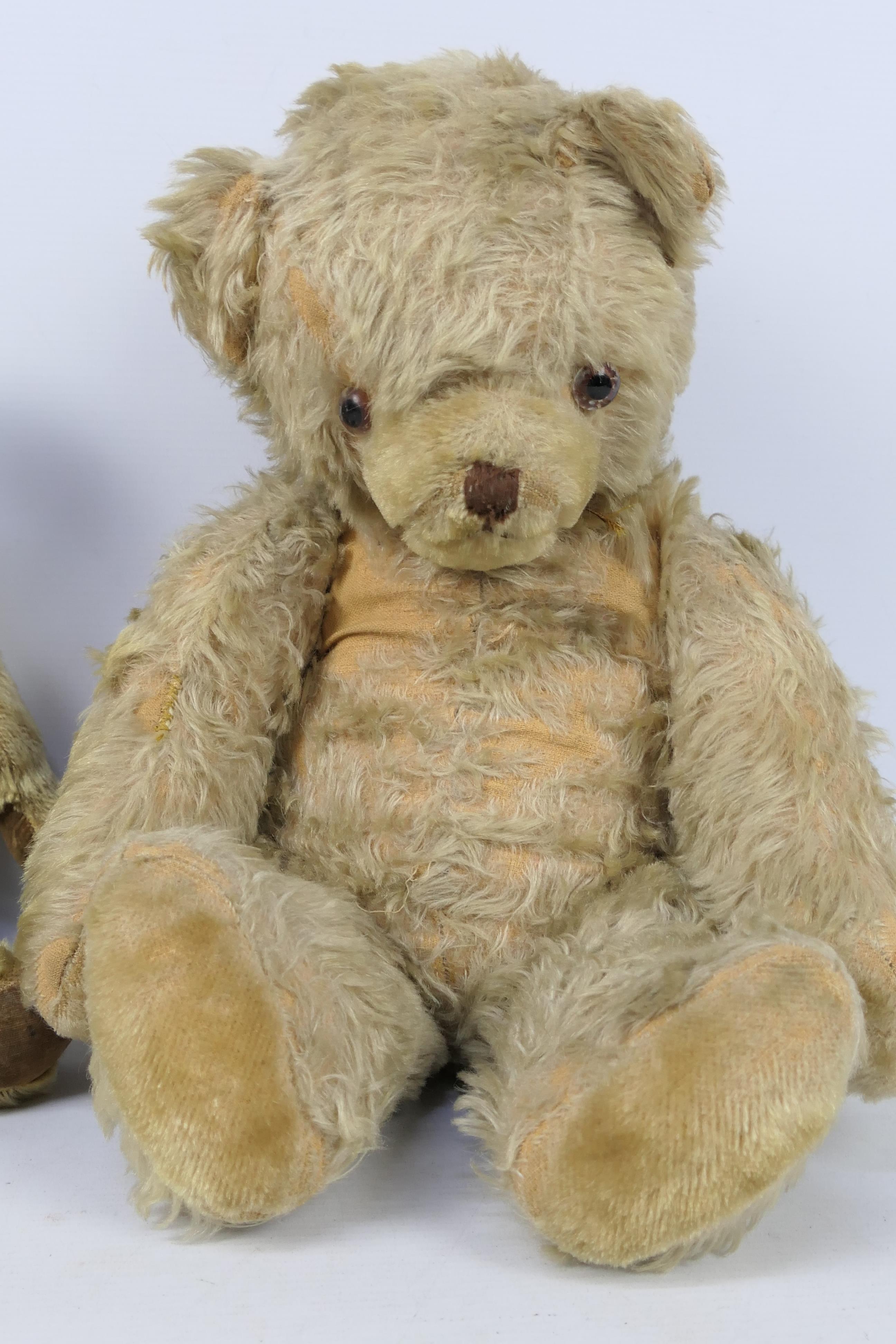 Unknown Maker - 2 x old golden mohair jointed bears both with glass eyes and growlers. - Image 3 of 6