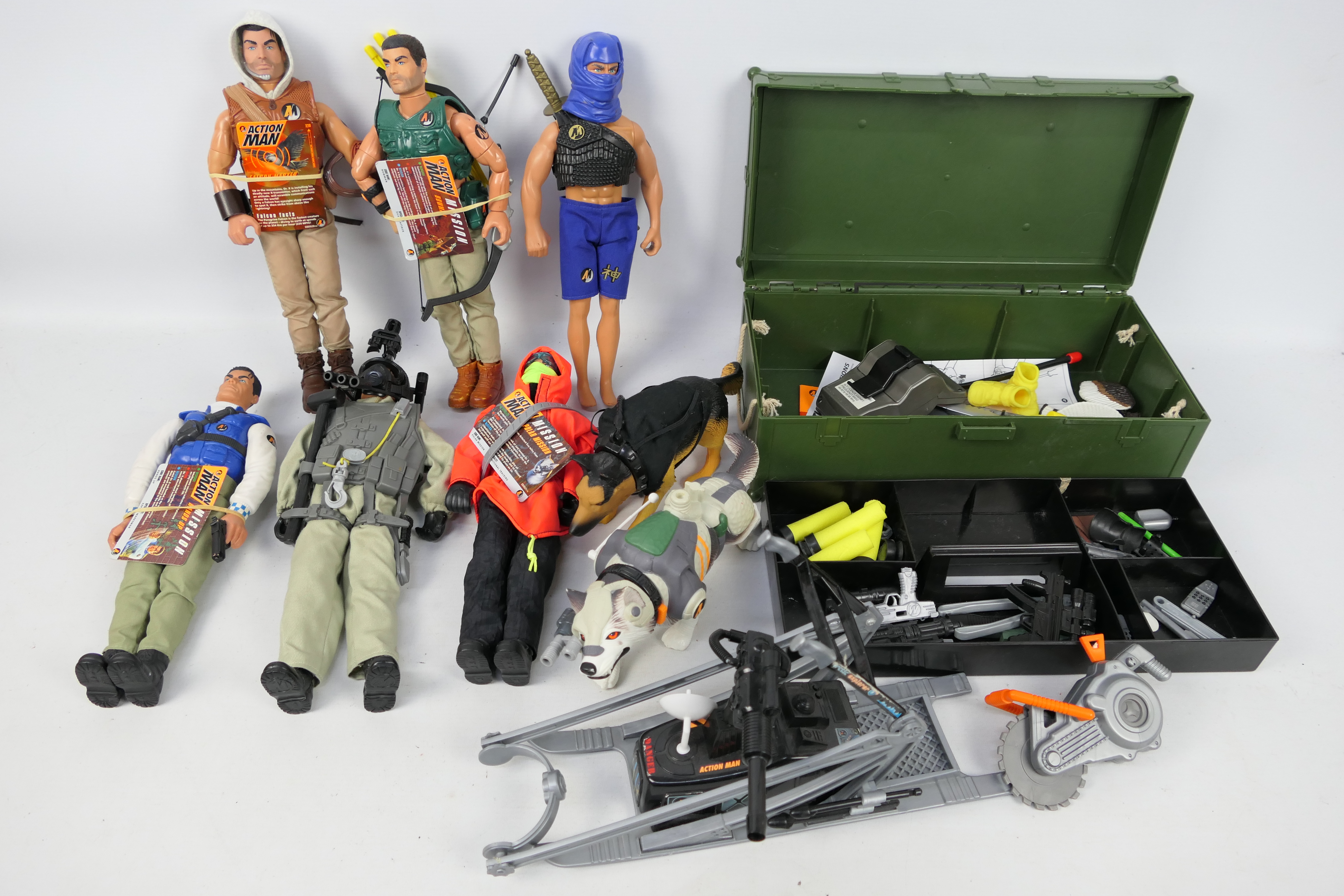 Hasbro - Action Man - 8 x unboxed action figures including Power Arm Ninja, Special Forces,