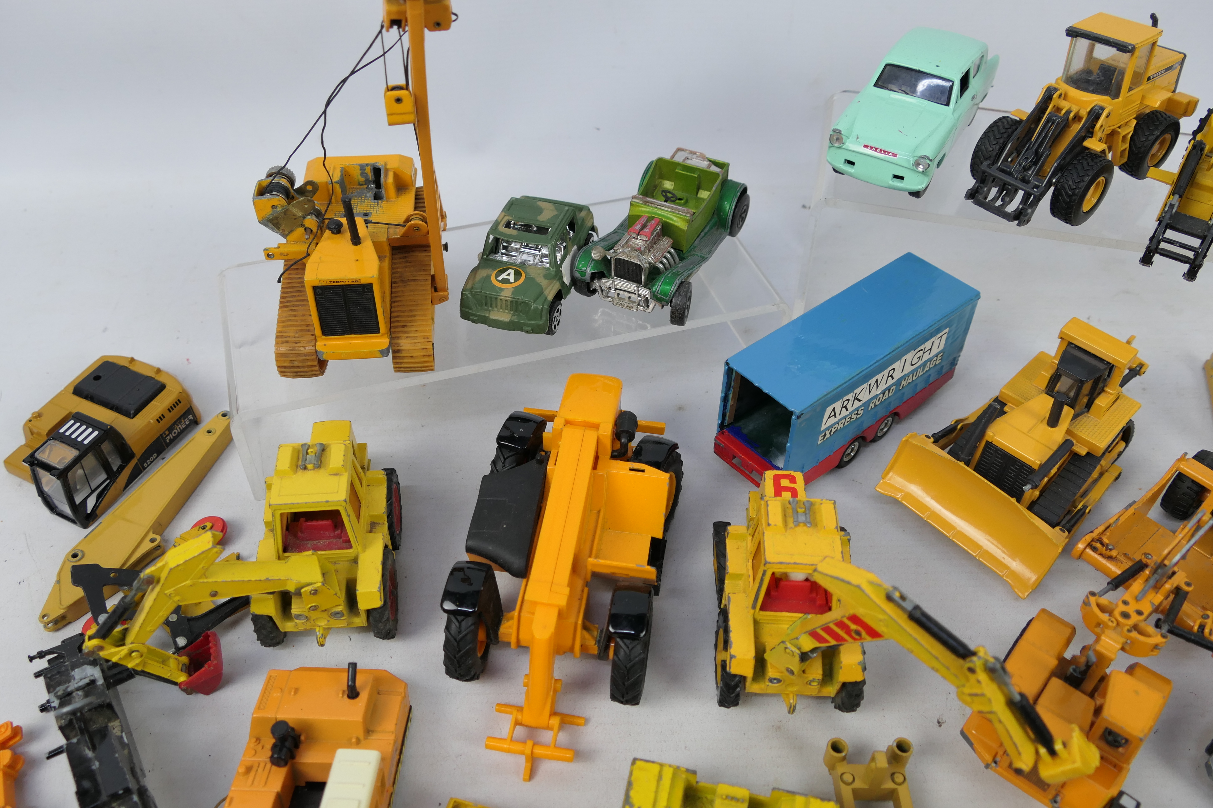 Britains - NZG - Matchbox - Joal - A collection of unboxed and playworn diecast mainly construction - Image 2 of 5