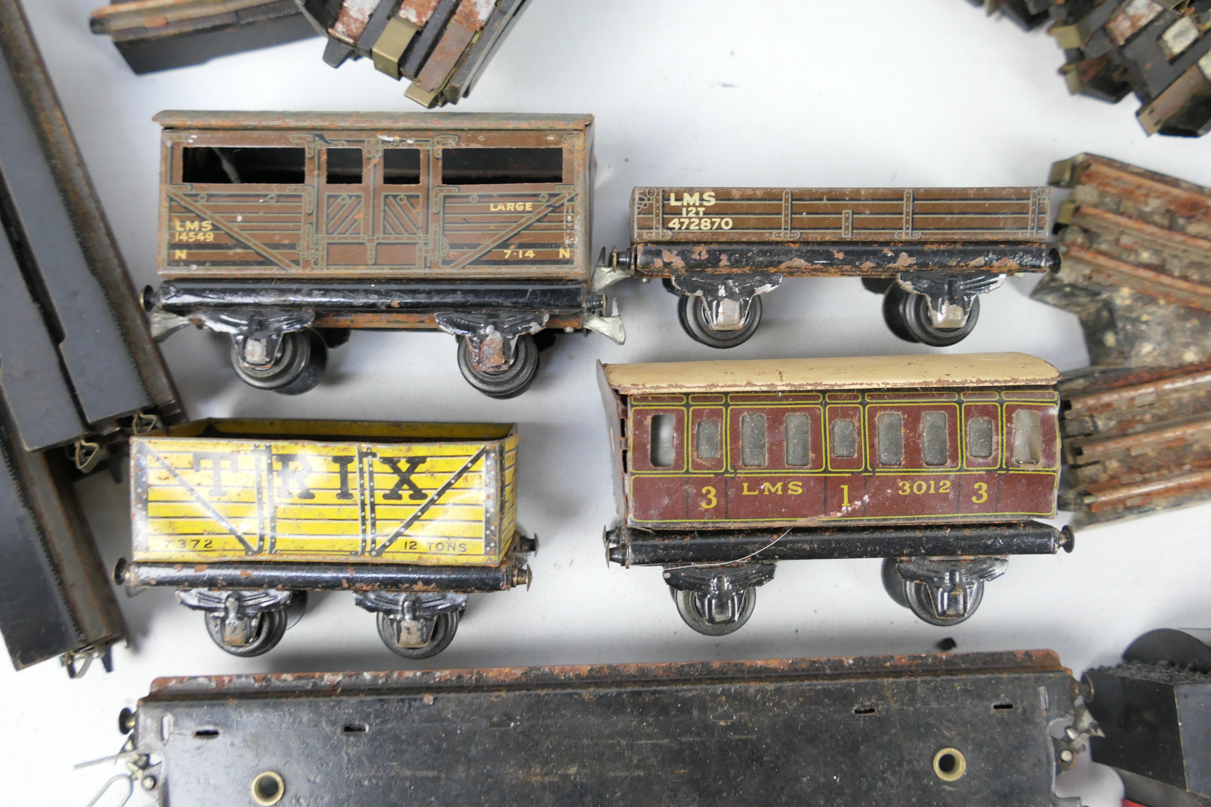 Lima - TTR - Others - A mixed lot of loose model railway items with a boxed train set. - Image 4 of 5