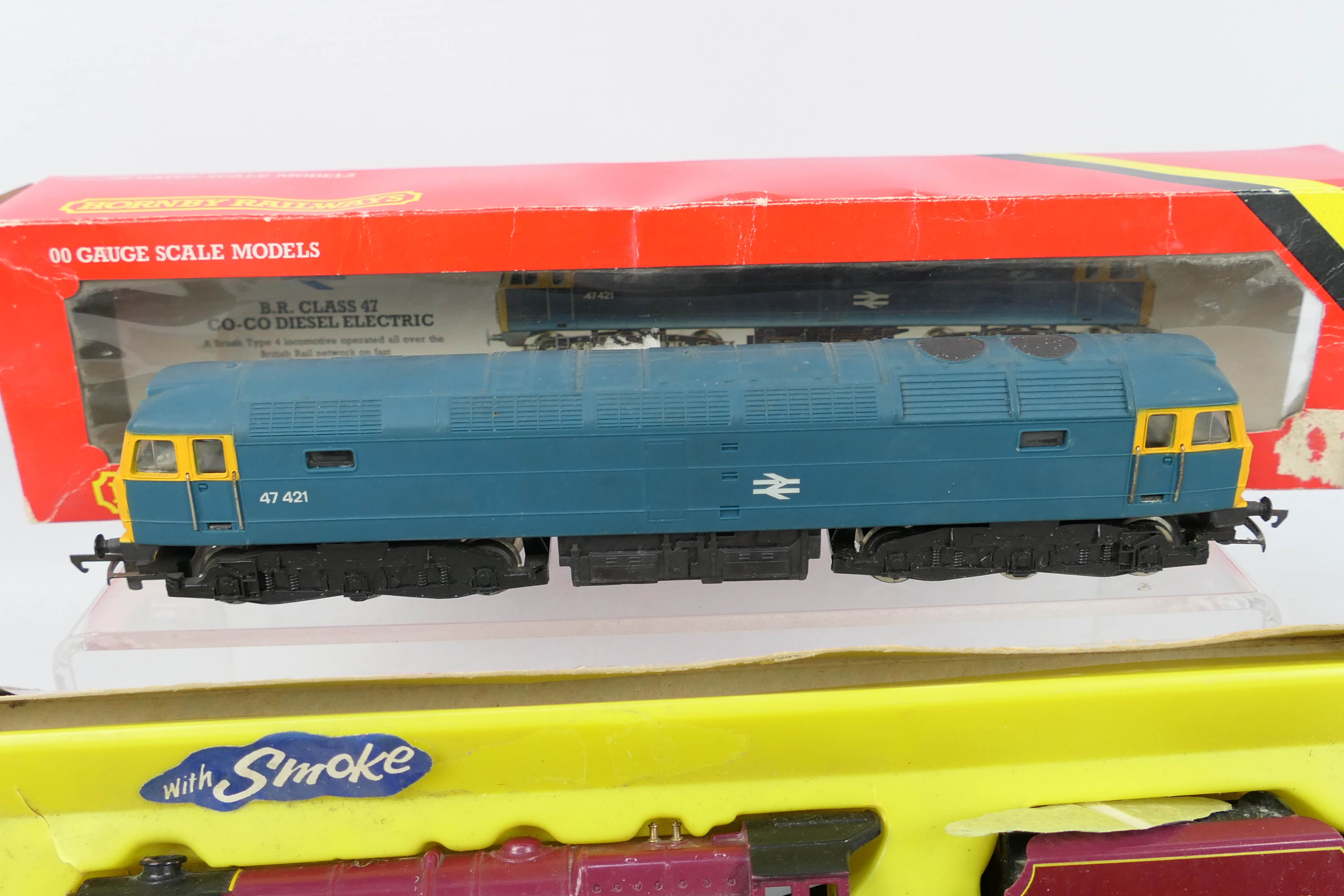 Hornby - Triang - Three partially boxed OO gauge locomotives. - Image 4 of 4