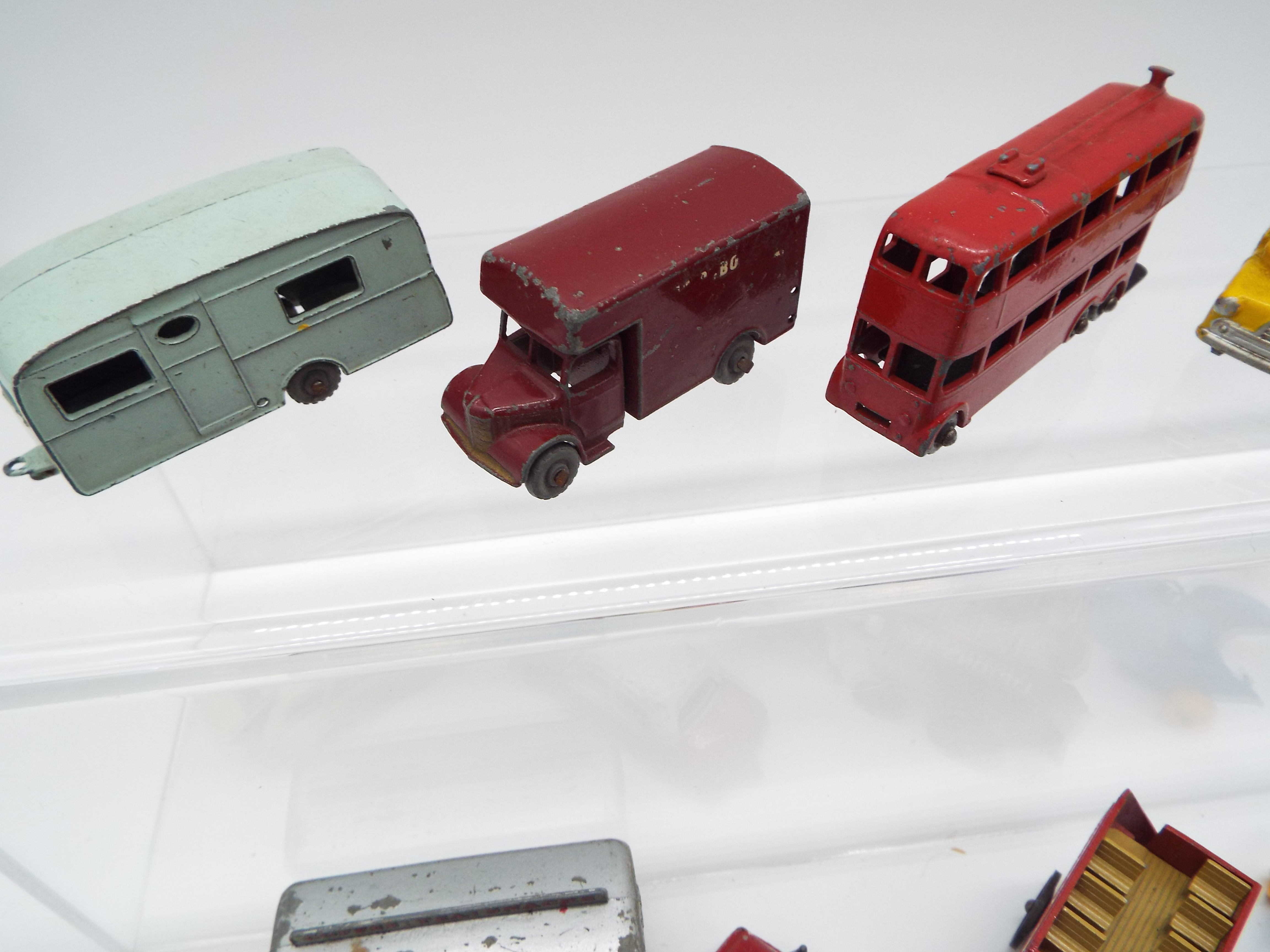 Matchbox Series - 26 Lesney / Moko Lesney model motor vehicles as illustrated, - Image 4 of 5