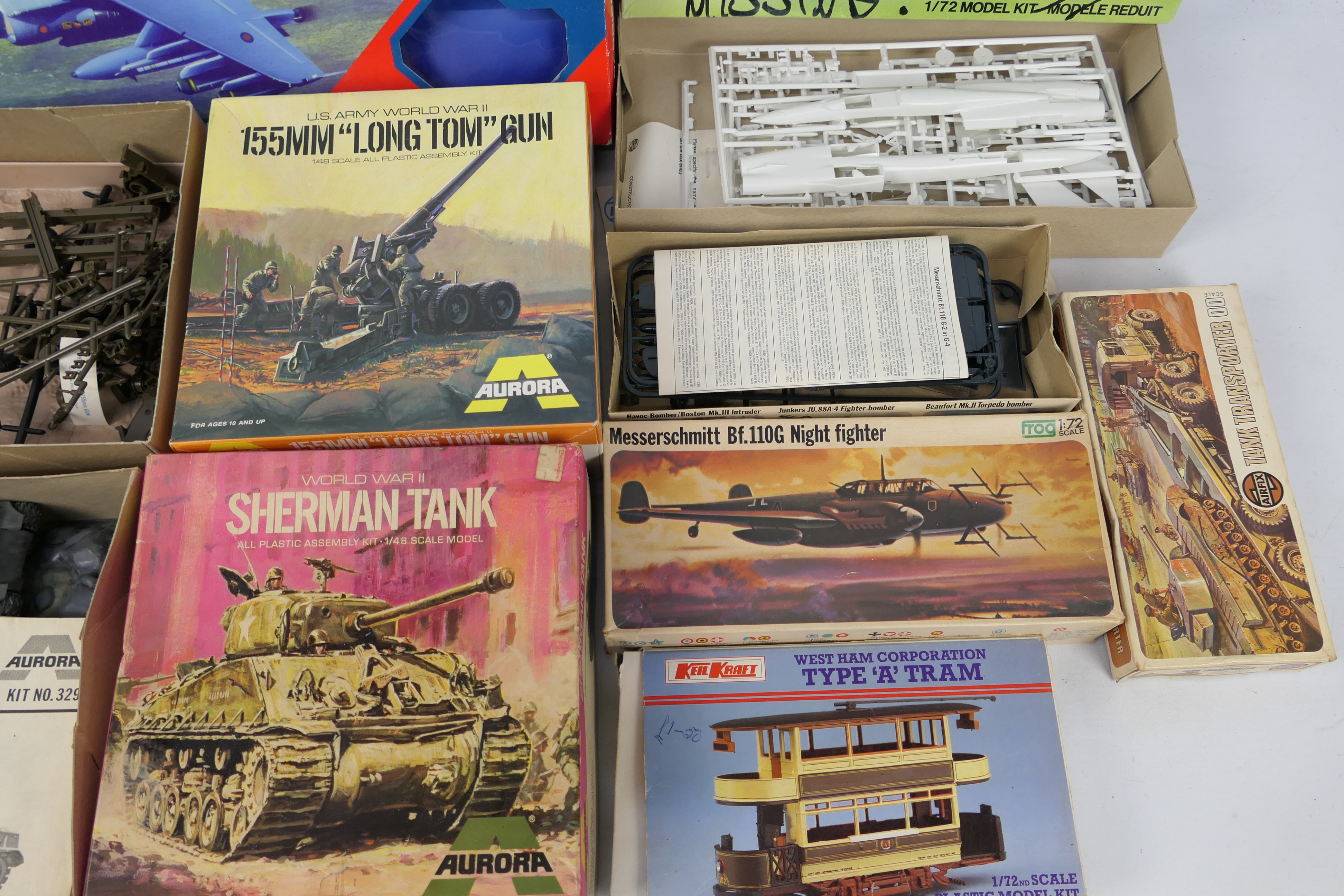 Airfix - Aurora - Frog - Others - A group of part-built / incomplete boxed plastic models kits in - Image 3 of 3