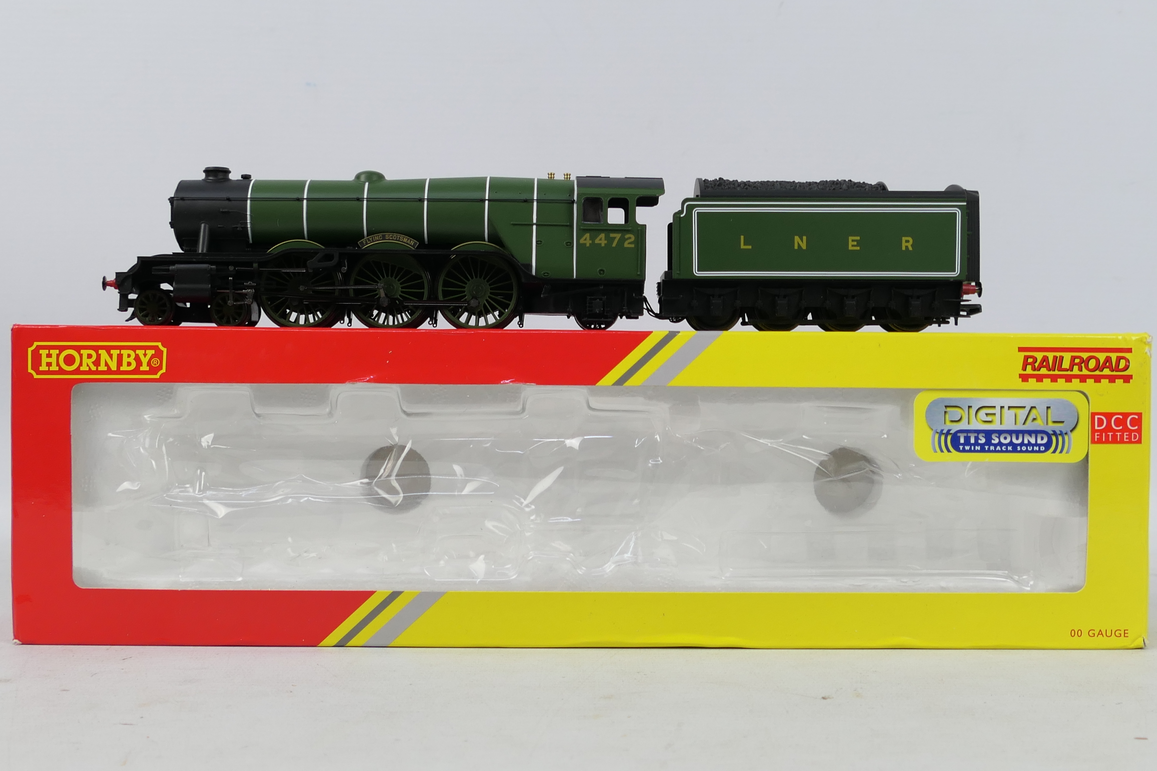 Hornby - an OO gauge model 4-6-2 locomotive and tender, DCC fitted, digital TTS Sound, class A1,