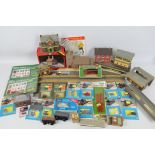 Hornby - Merit - Peco - Others - A mixed collection of boxed,