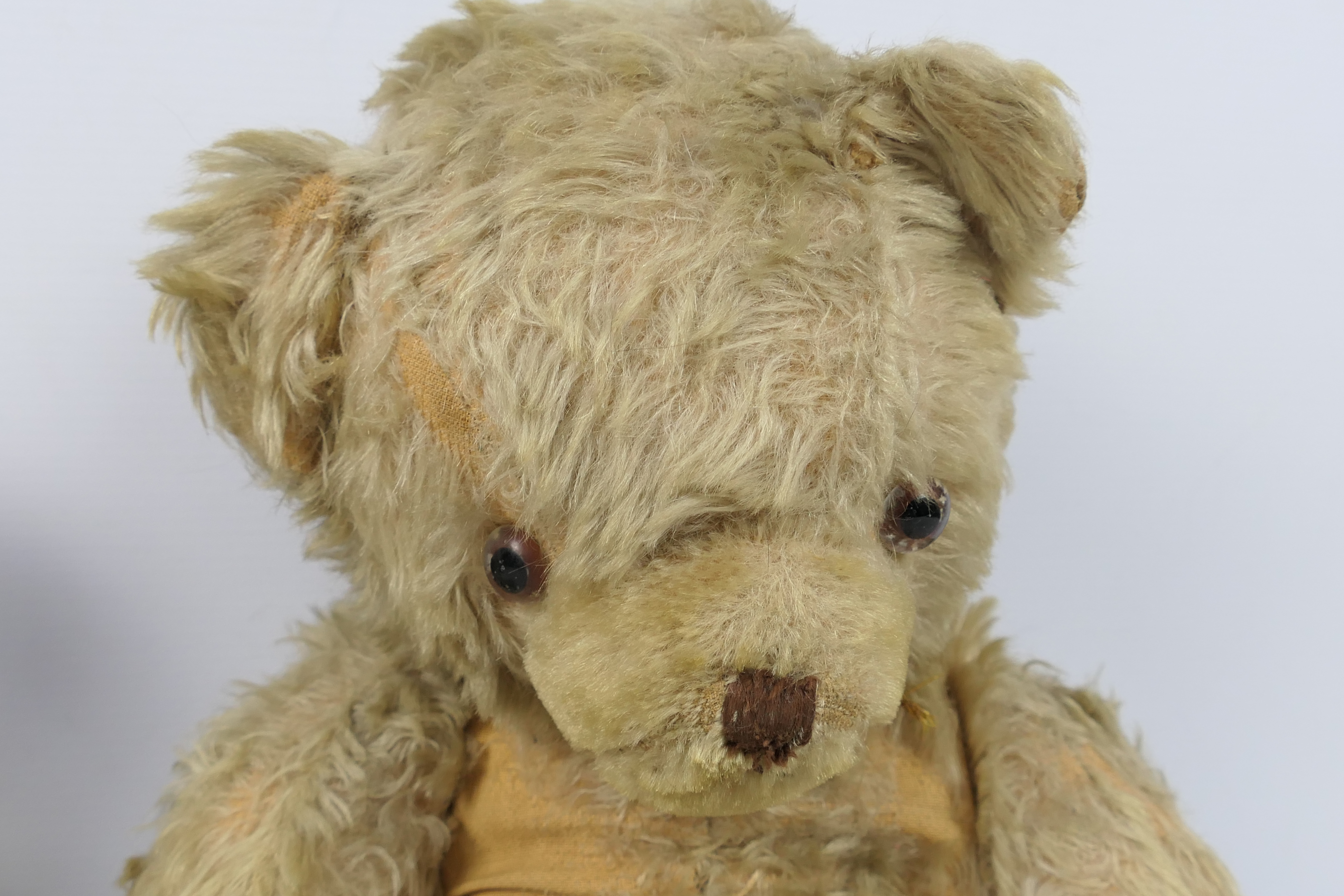 Unknown Maker - 2 x old golden mohair jointed bears both with glass eyes and growlers. - Image 4 of 6