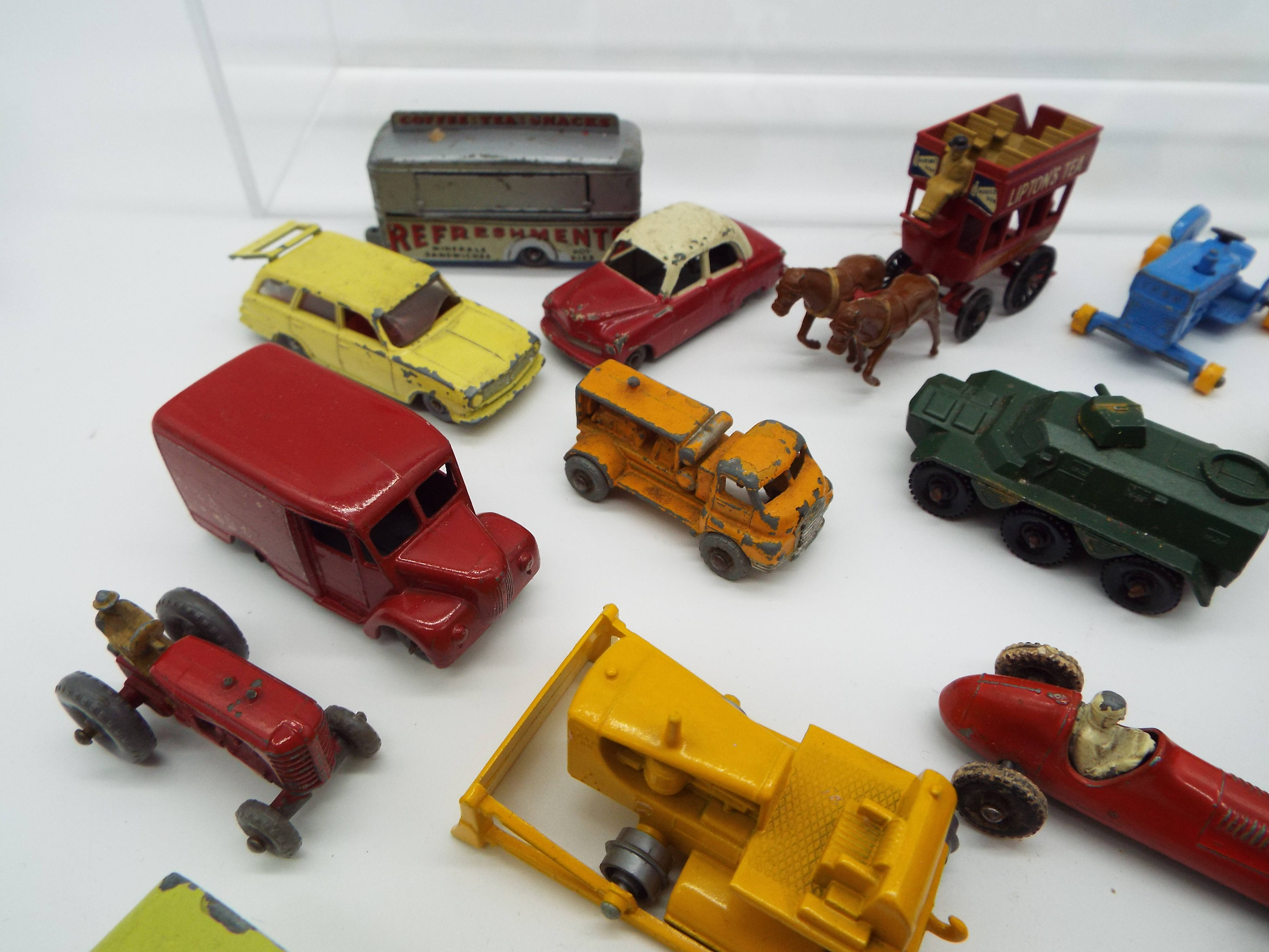 Matchbox Series - 26 Lesney / Moko Lesney model motor vehicles as illustrated, - Image 3 of 5