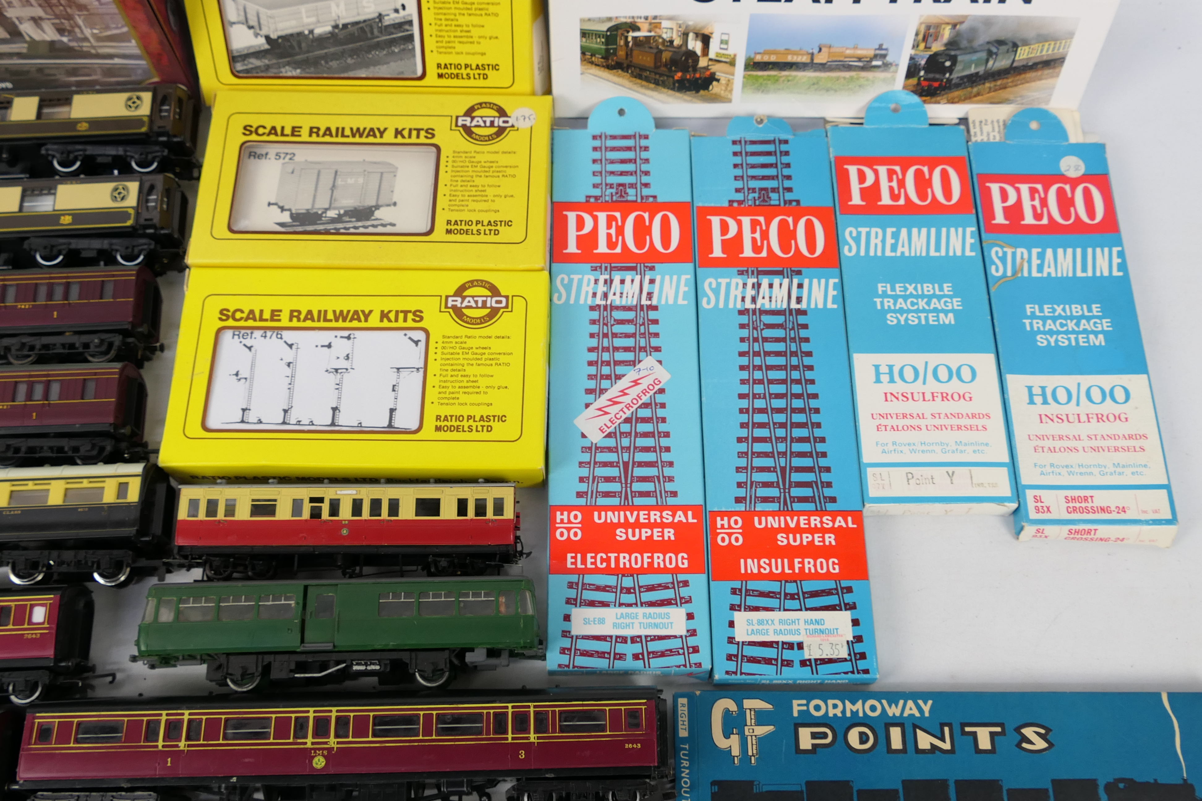 Hornby - Mainline - Ratio Plastics - Peco - Other - A rake of 12 unboxed mainly OO gauge passenger - Image 3 of 3