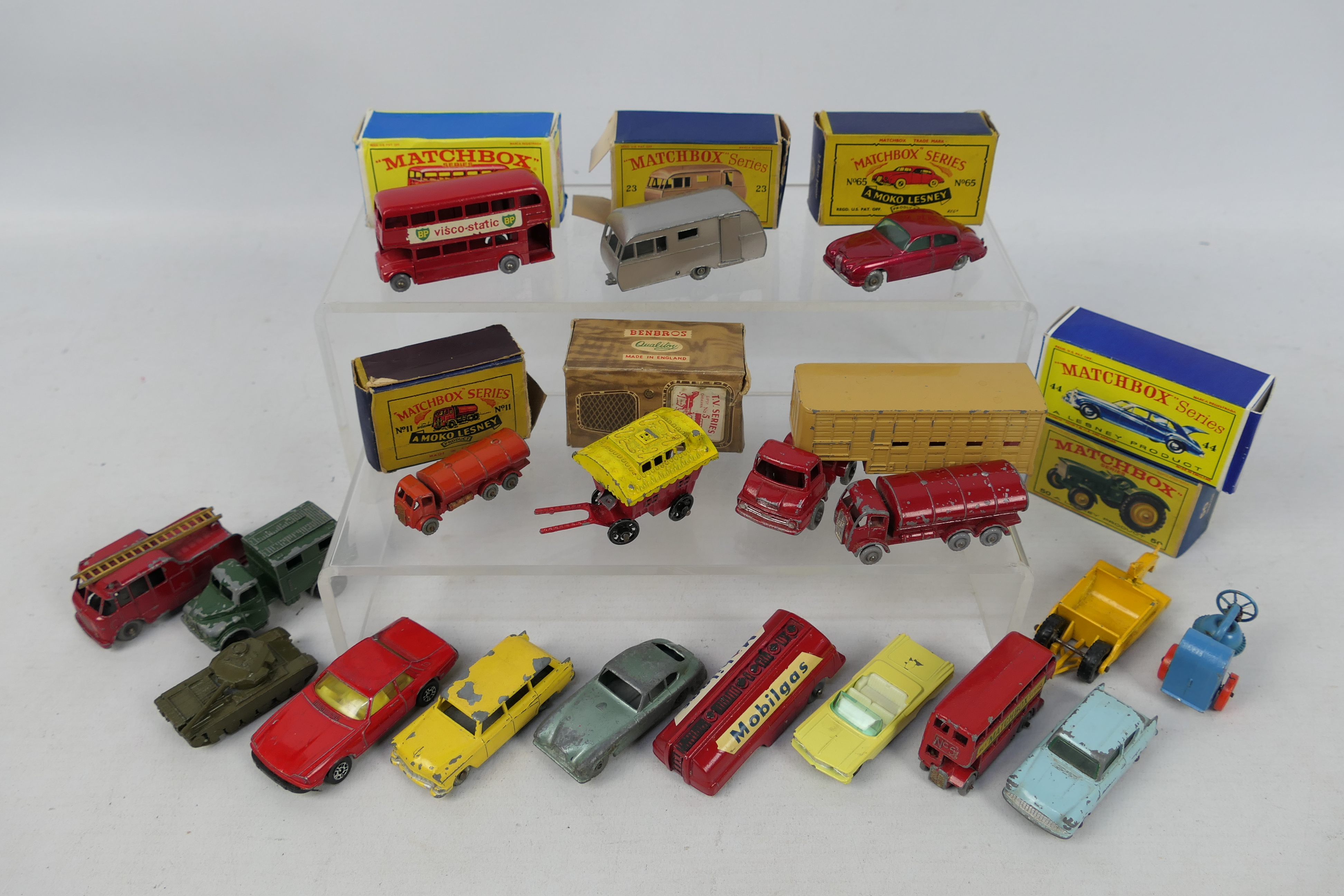 Matchbox - Benbros - Corgi - A mixed collection of boxed and unboxed diecast model vehicles