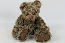 Charlie Bears - A brown-coloured Charlie Bear.