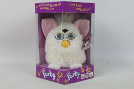 Hasbro - Tiger Electronics - A boxed model #70-800 Generation 1 1998 'Snowball'' Electronic Furby