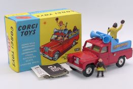 Corgi - Unsold Shop Stock - Chipperfields - A boxed Chipperfields Circus Land Rover Parade Vehicle