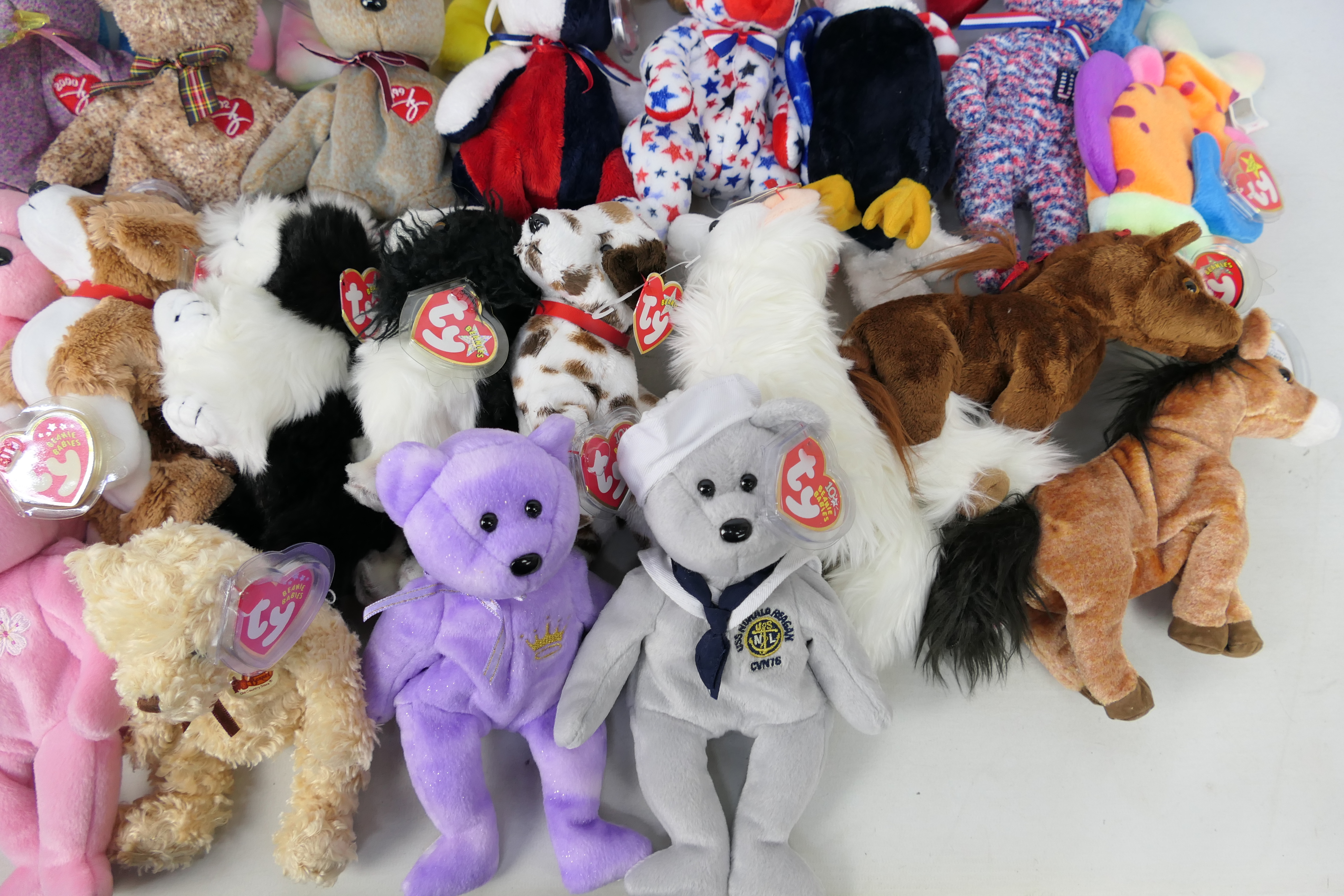 Ty - 33 x Ty Beanie Baby bears and soft toys - Lot includes 4 x USA-themed Beanie Babies to include - Image 5 of 6