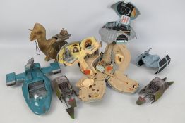 Star Wars - Kenner - Galoob - Micro Machines - A group of unboxed modern Star Wars vehicles and