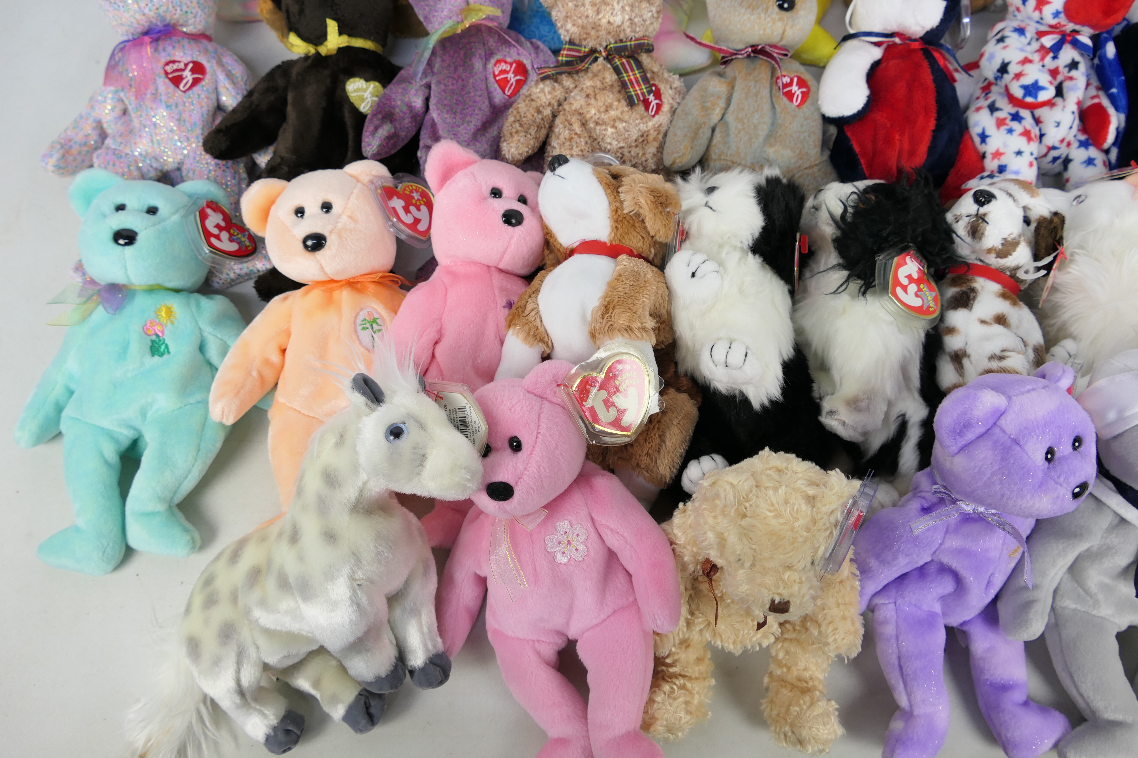 Ty - 33 x Ty Beanie Baby bears and soft toys - Lot includes 4 x USA-themed Beanie Babies to include - Image 4 of 6