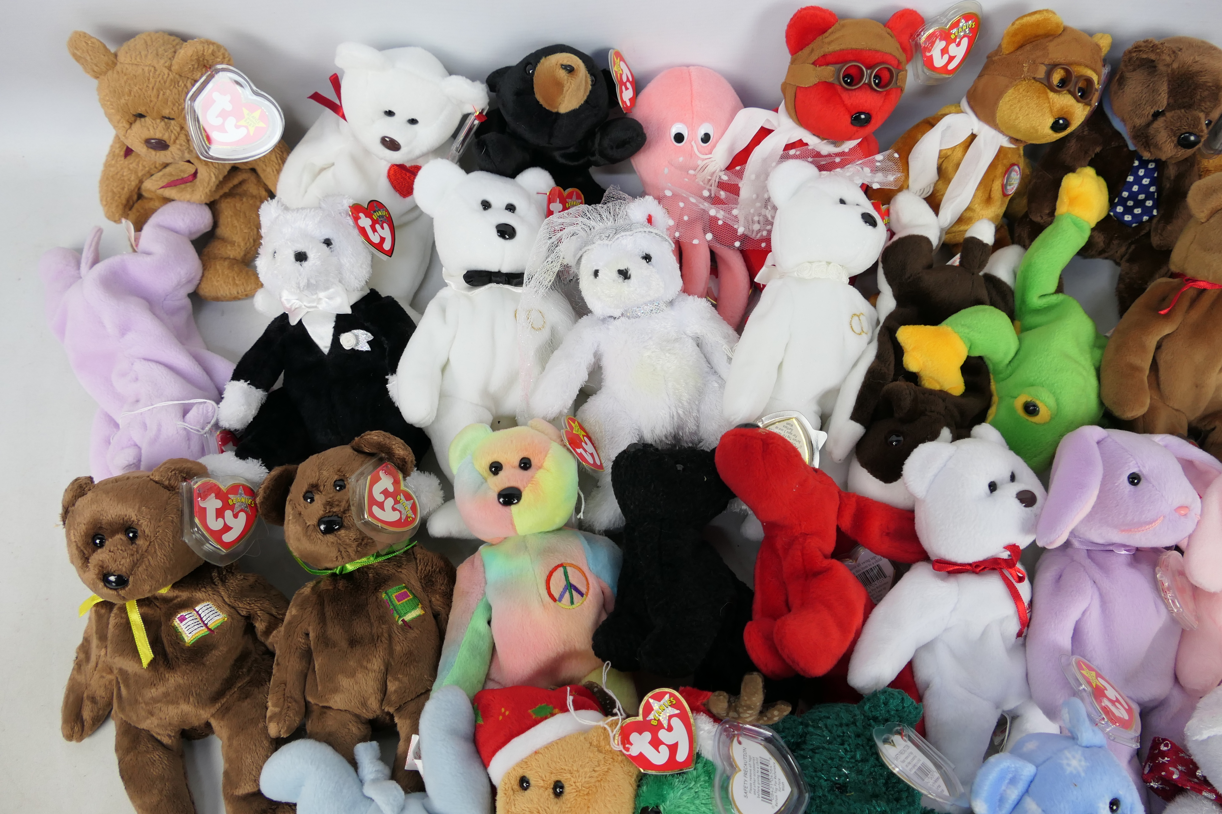 Ty - 36 x Ty Beanie Baby bears and soft toys - Lot includes 2 x Shakespeare-themed Beanie Baby - Image 3 of 5