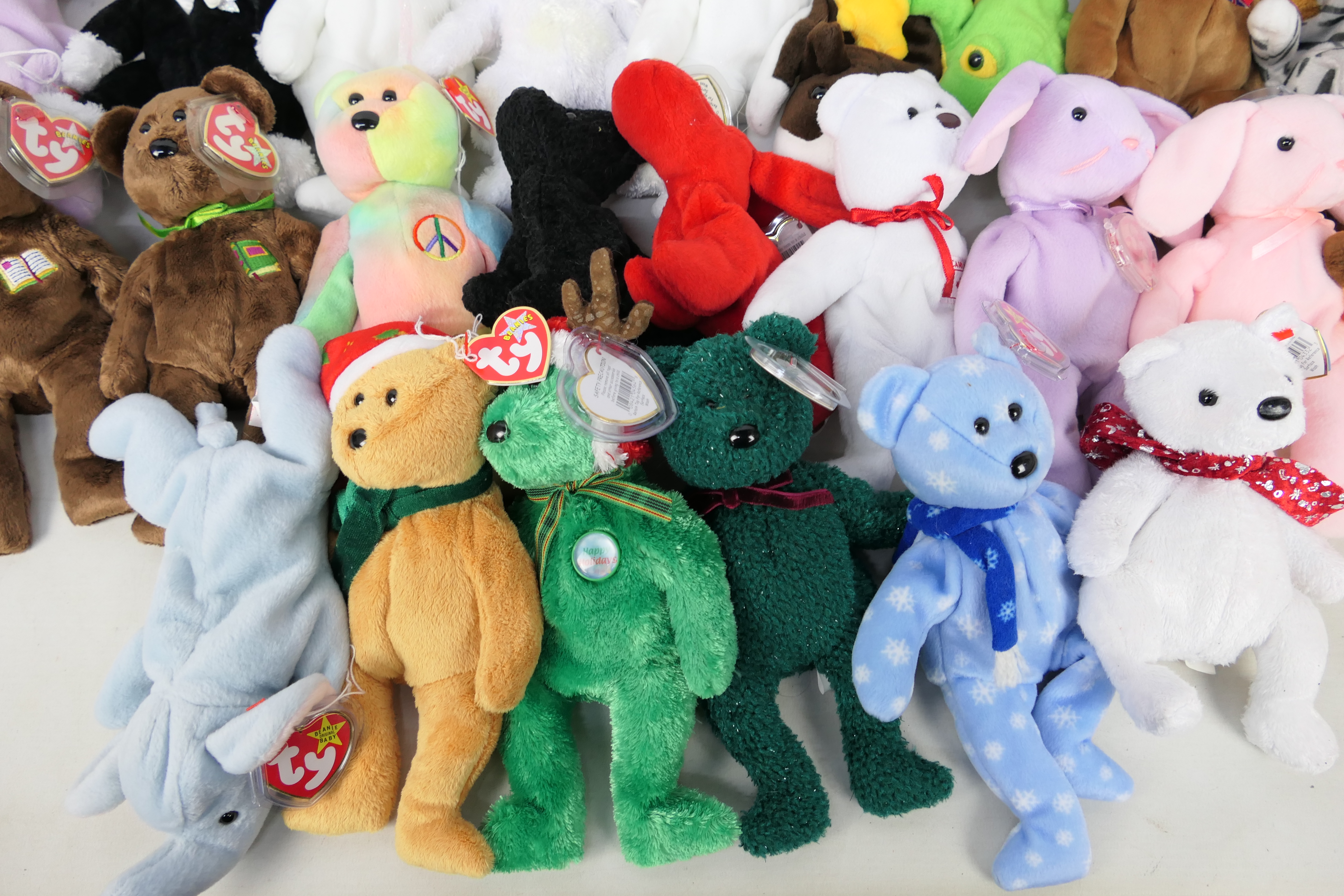 Ty - 36 x Ty Beanie Baby bears and soft toys - Lot includes 2 x Shakespeare-themed Beanie Baby - Image 2 of 5