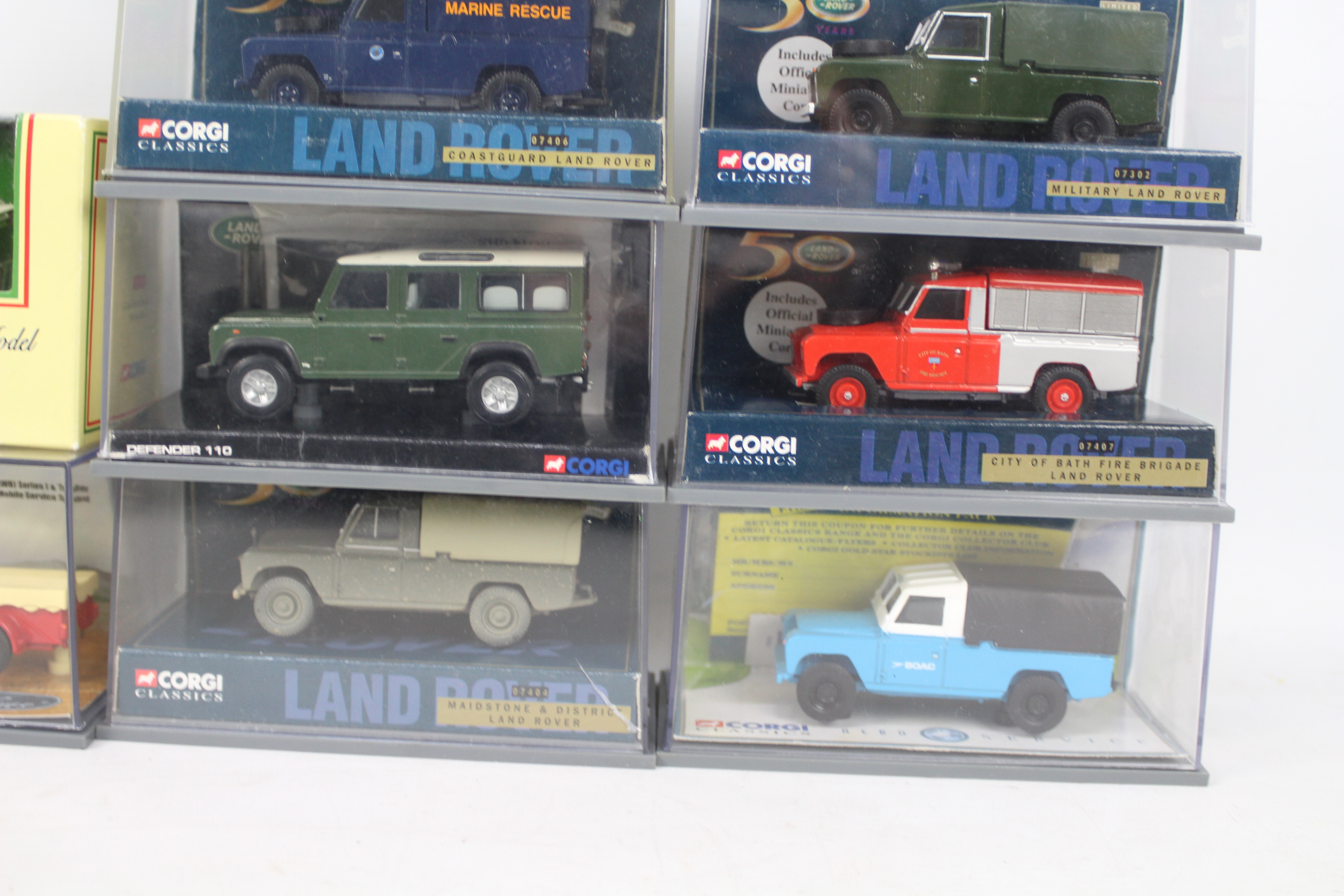 Corgi Classics - A troop of nine boxed diecast model Land Rovers from various Corgi ranges. - Bild 4 aus 5