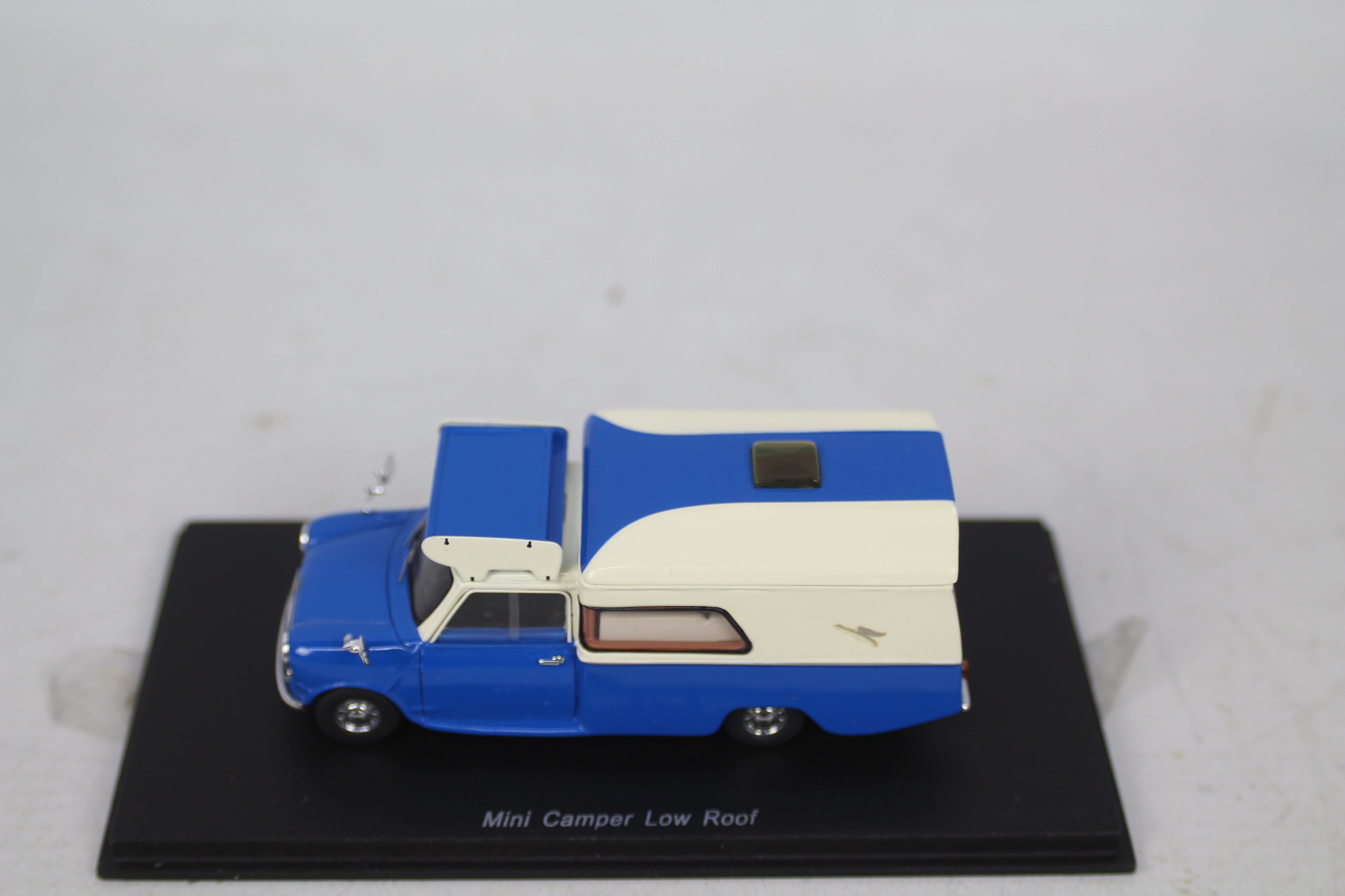 Spark - A boxed Spark 1:43 scale #S1517 Mini Low Roof Camper. - Image 2 of 3