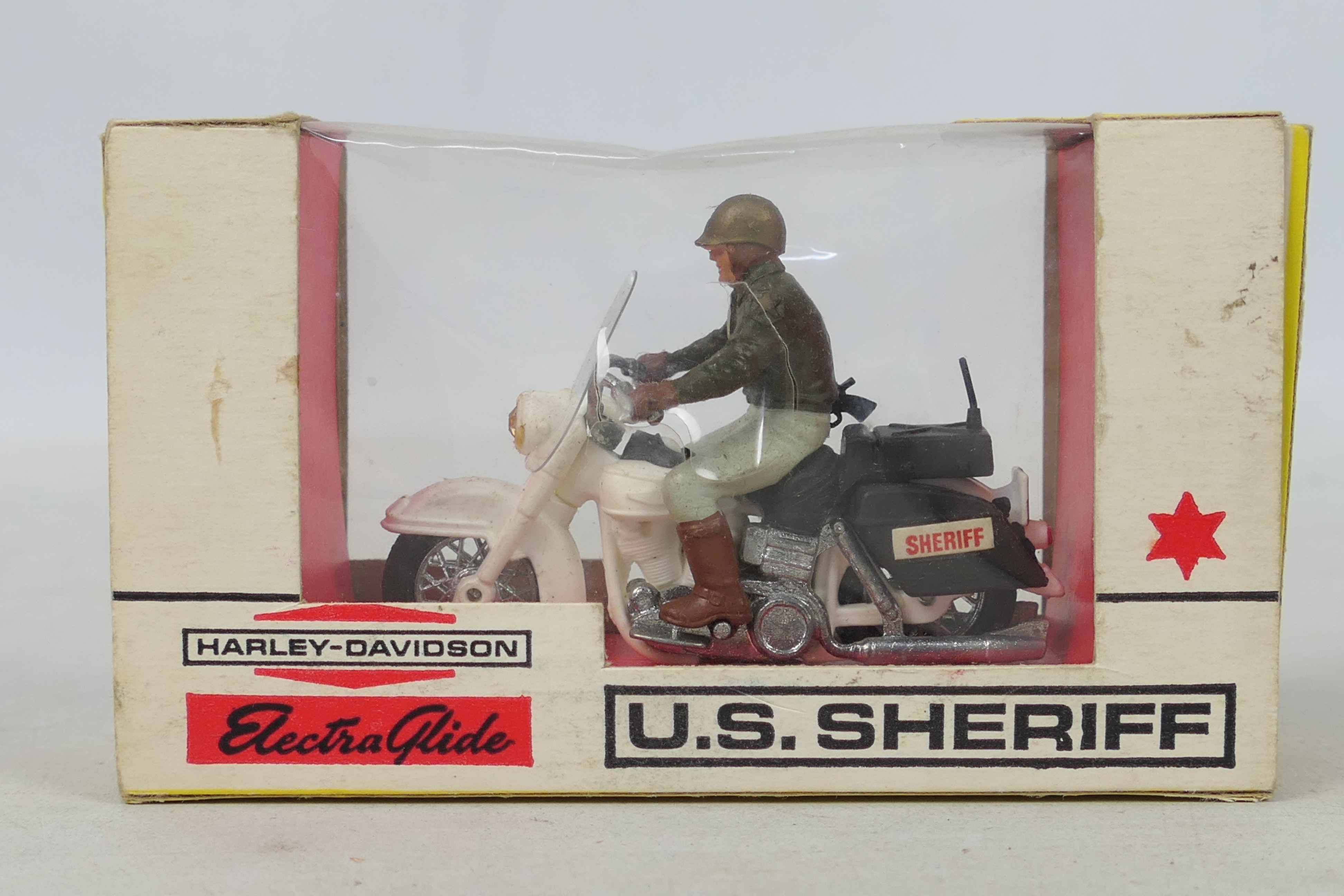 Britains - A boxed Britains #9692 US Sheriff Harley Davidson 'Electra-Glide' Motorcycle. - Bild 2 aus 3