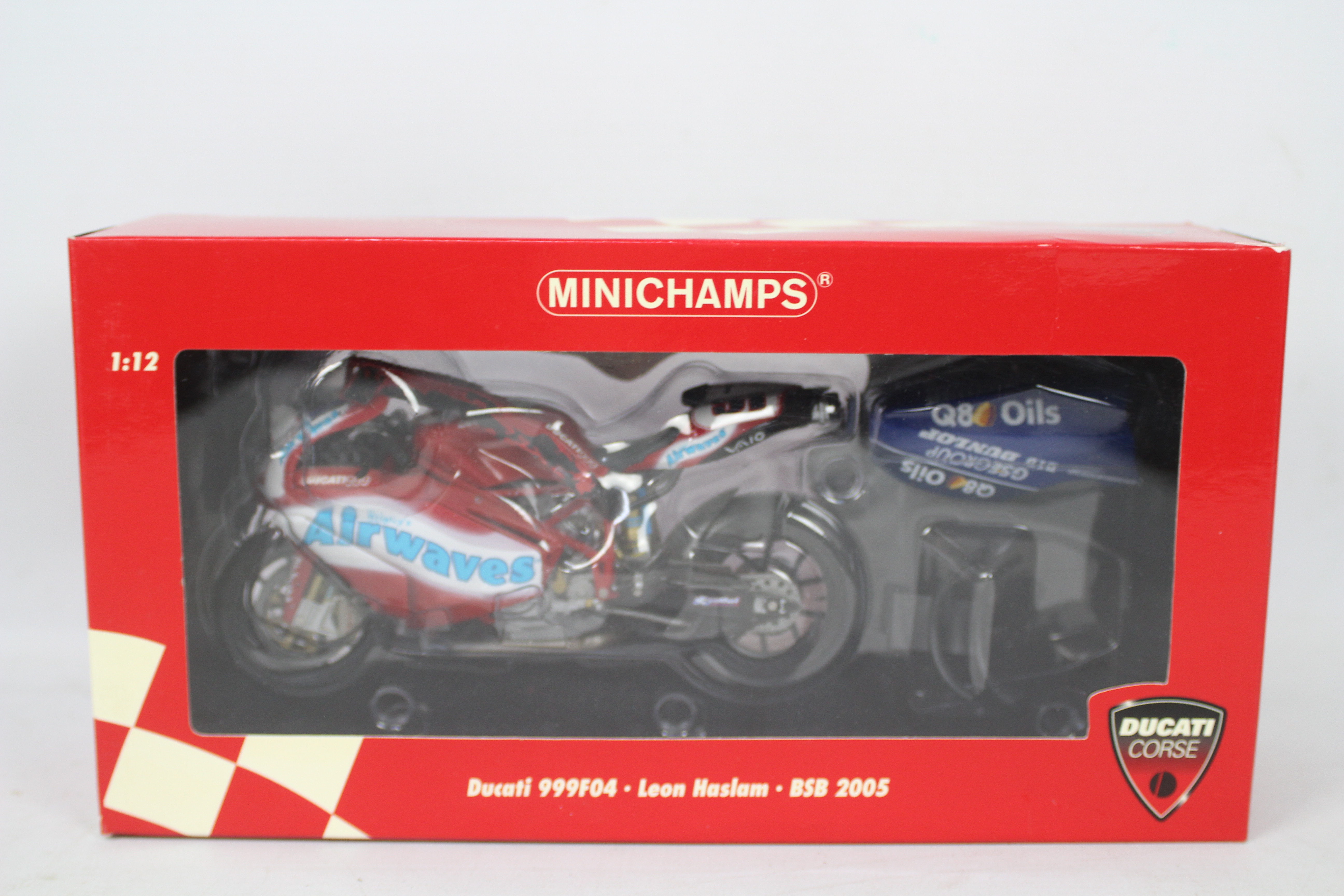 Minichamps - A boxed Minichamps #1220522291 Ducati 999F04 'Leon Haslam' Team Airwaves BSB 2005 - Bild 2 aus 3