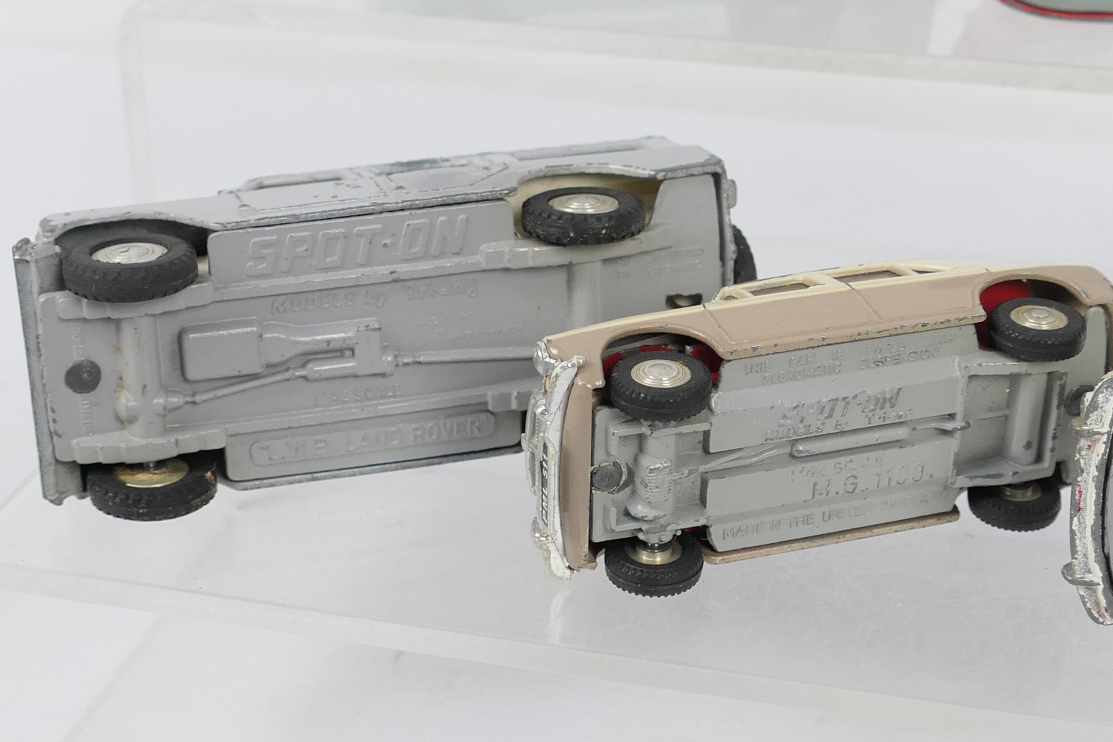 Spot-On - Five unboxed playworn diecast model vehicles from Spot-On. - Bild 8 aus 9