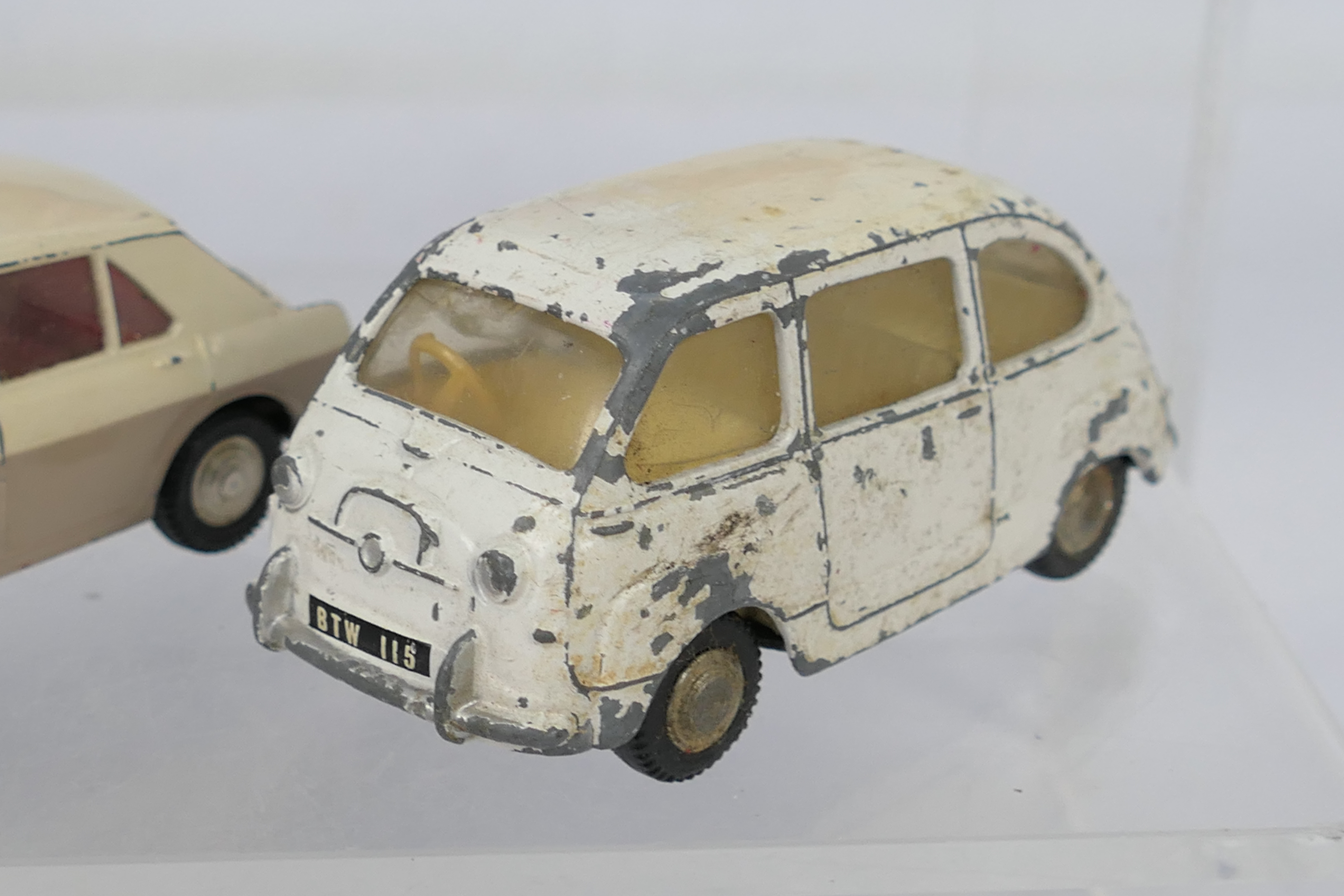 Spot-On - Five unboxed playworn diecast model vehicles from Spot-On. - Bild 6 aus 9